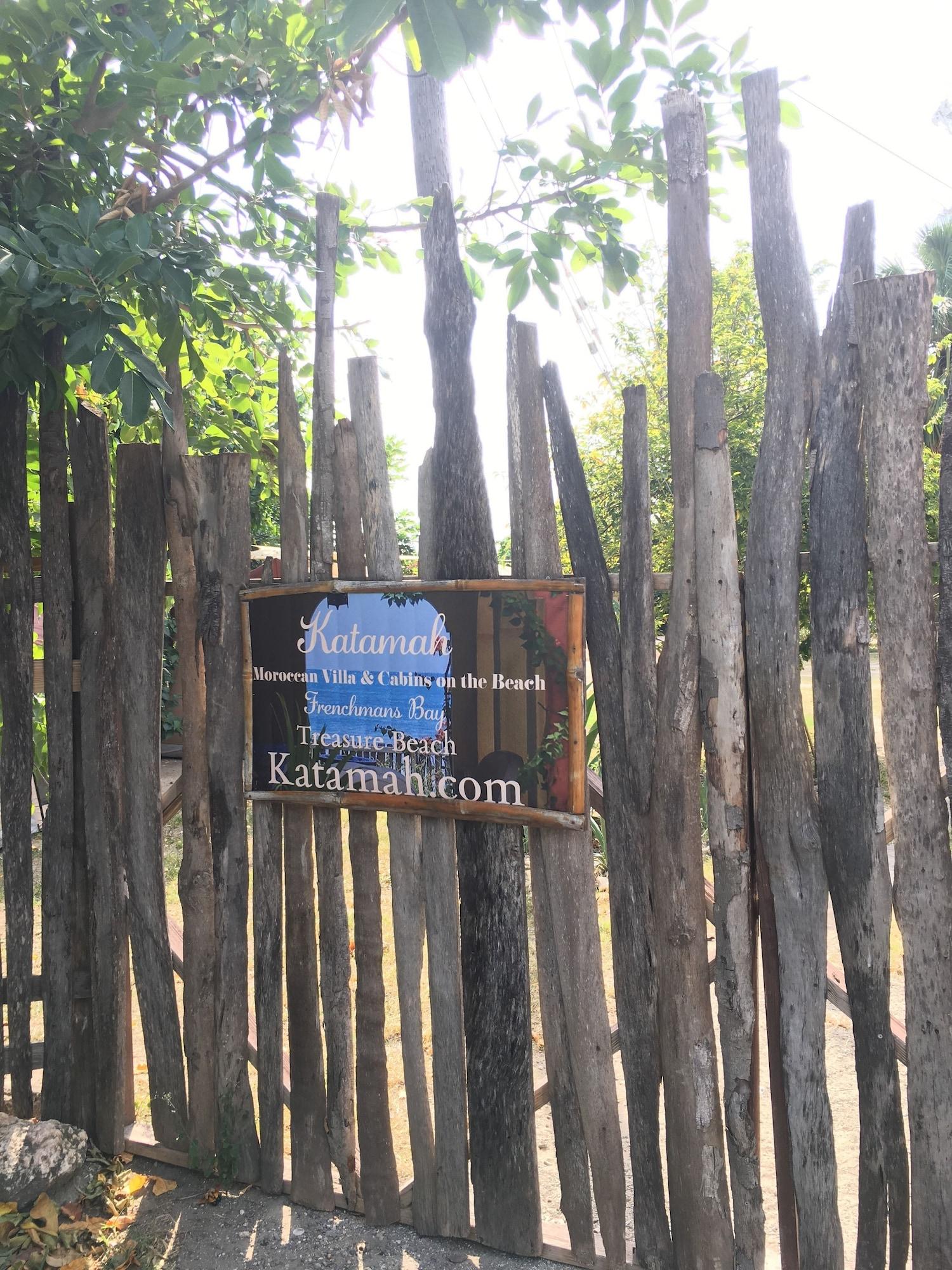 Vista Exterior Katamah Guesthouse