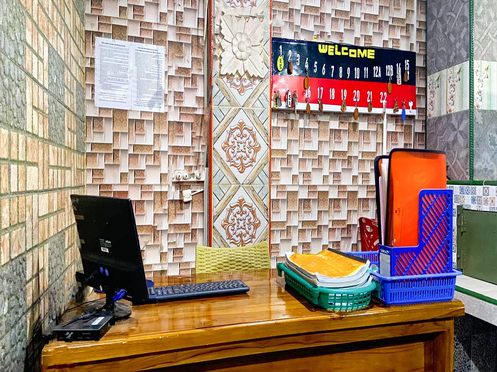 Vista Lobby OYO 2518 Wilma Hotel Ii Premier