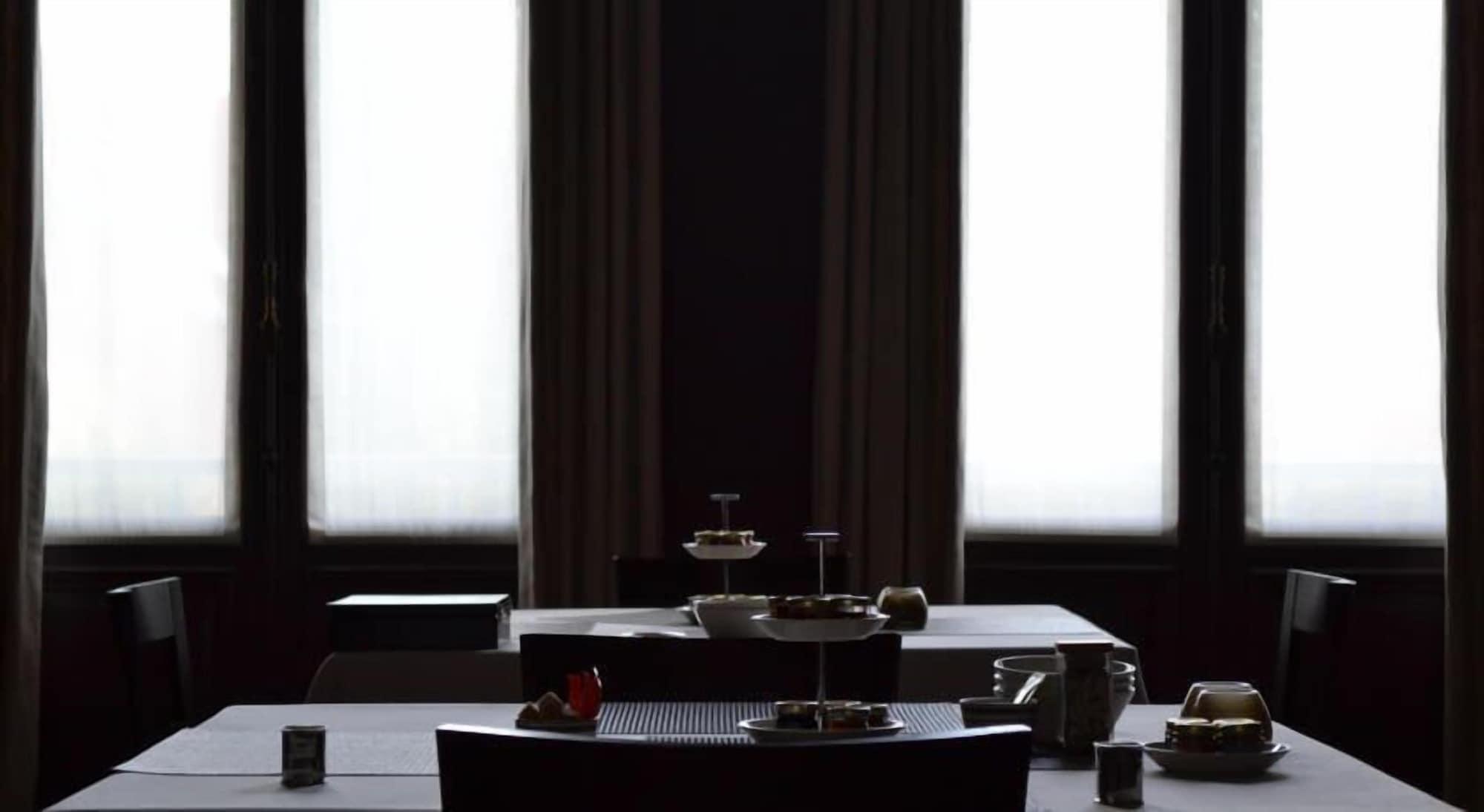 Restaurant Dusk Till Dawn