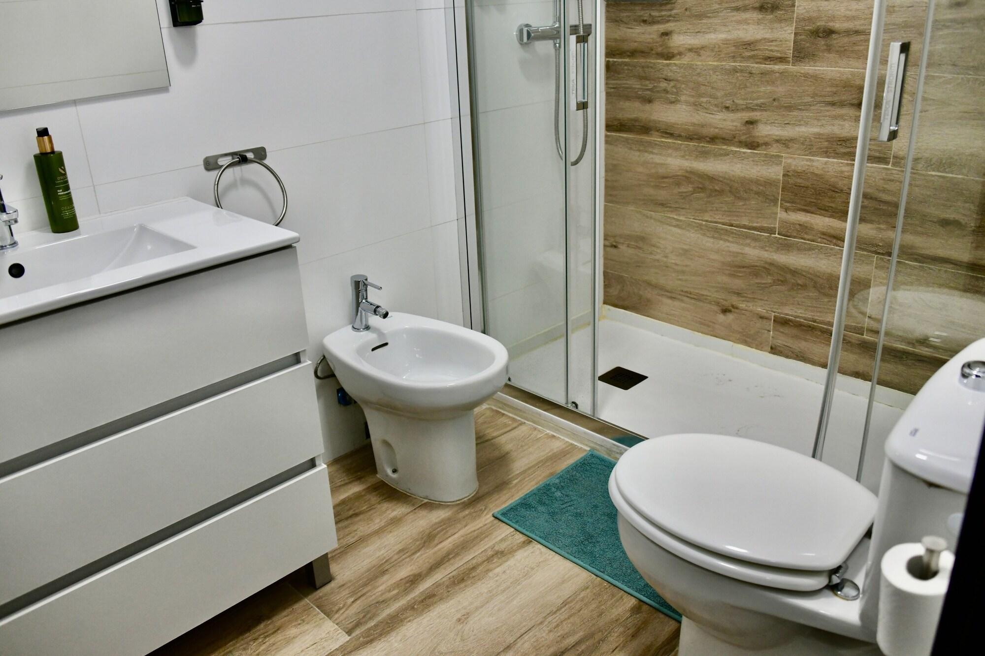 Equipamiento de Habitación Hostal Garden Rous
