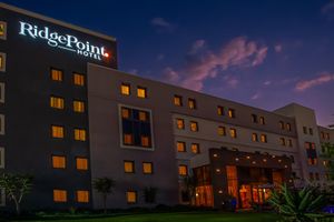 Alojamiento - The RidgePoint Hotel