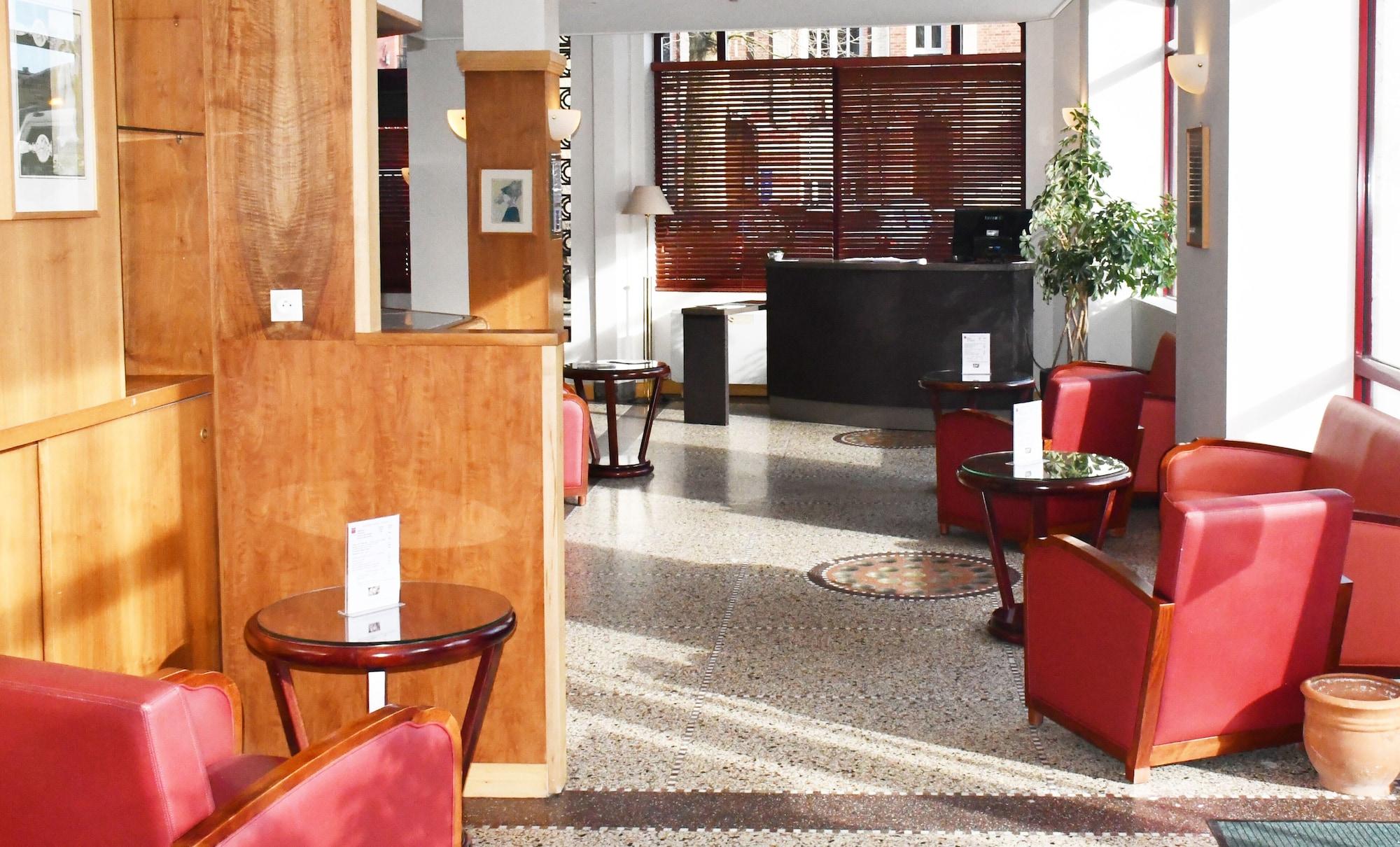 Varios Hôtel Moderne