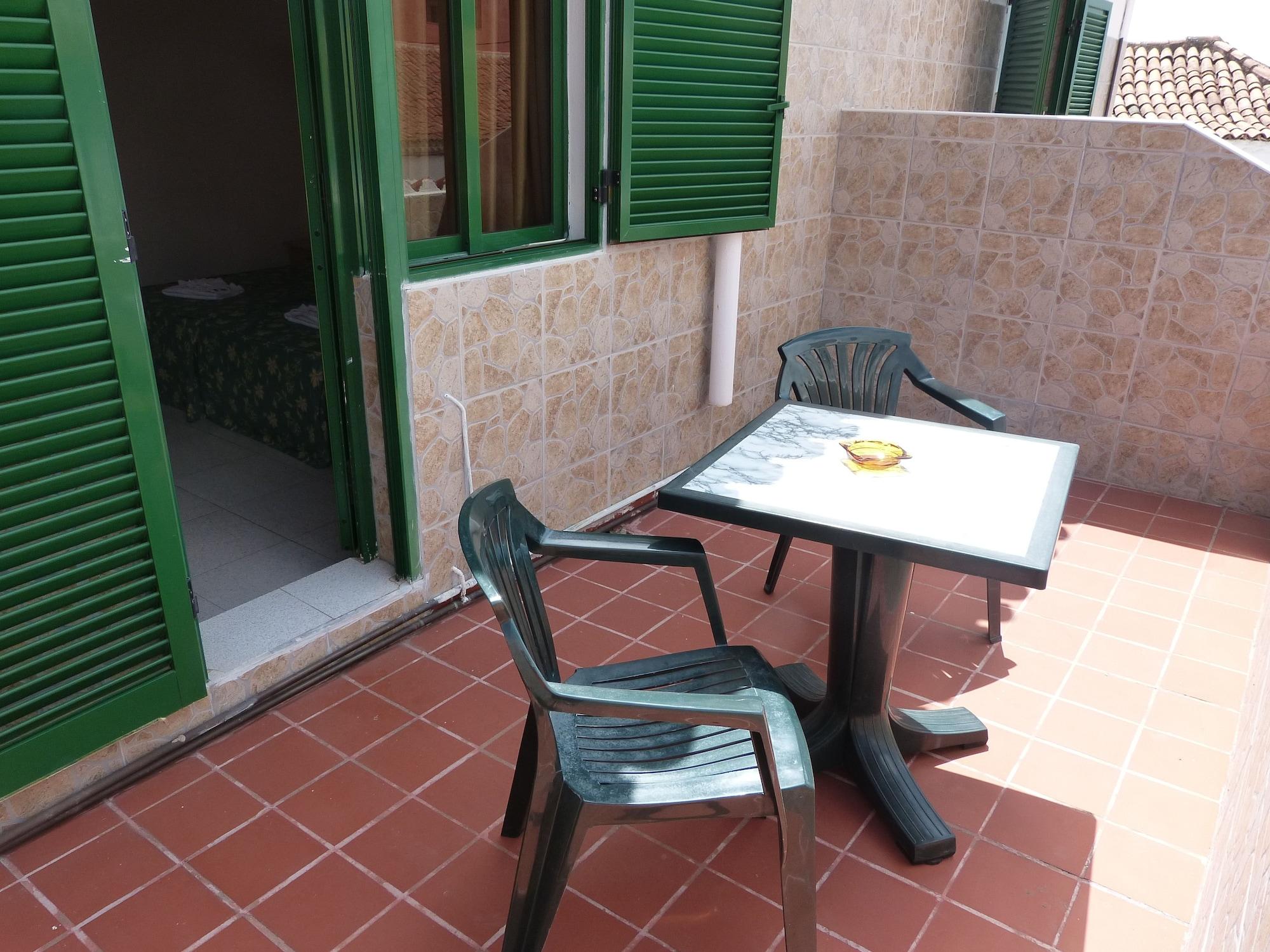 Equipamiento de Habitación Hotel Germán