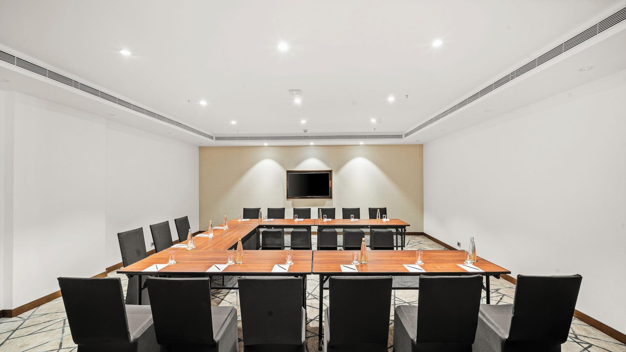 Sala de Reuniones Grand Vijayawada by GRT hotels