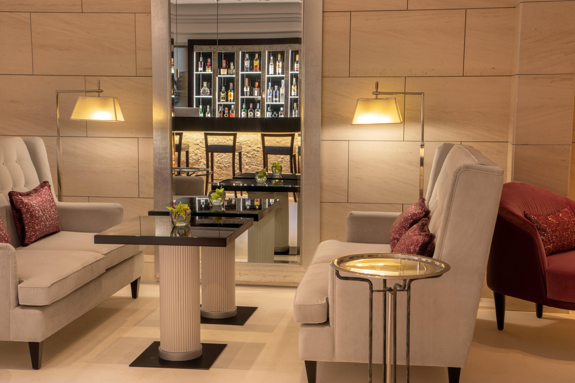 Vista Lobby Rose Garden Palace by OMNIA hotels