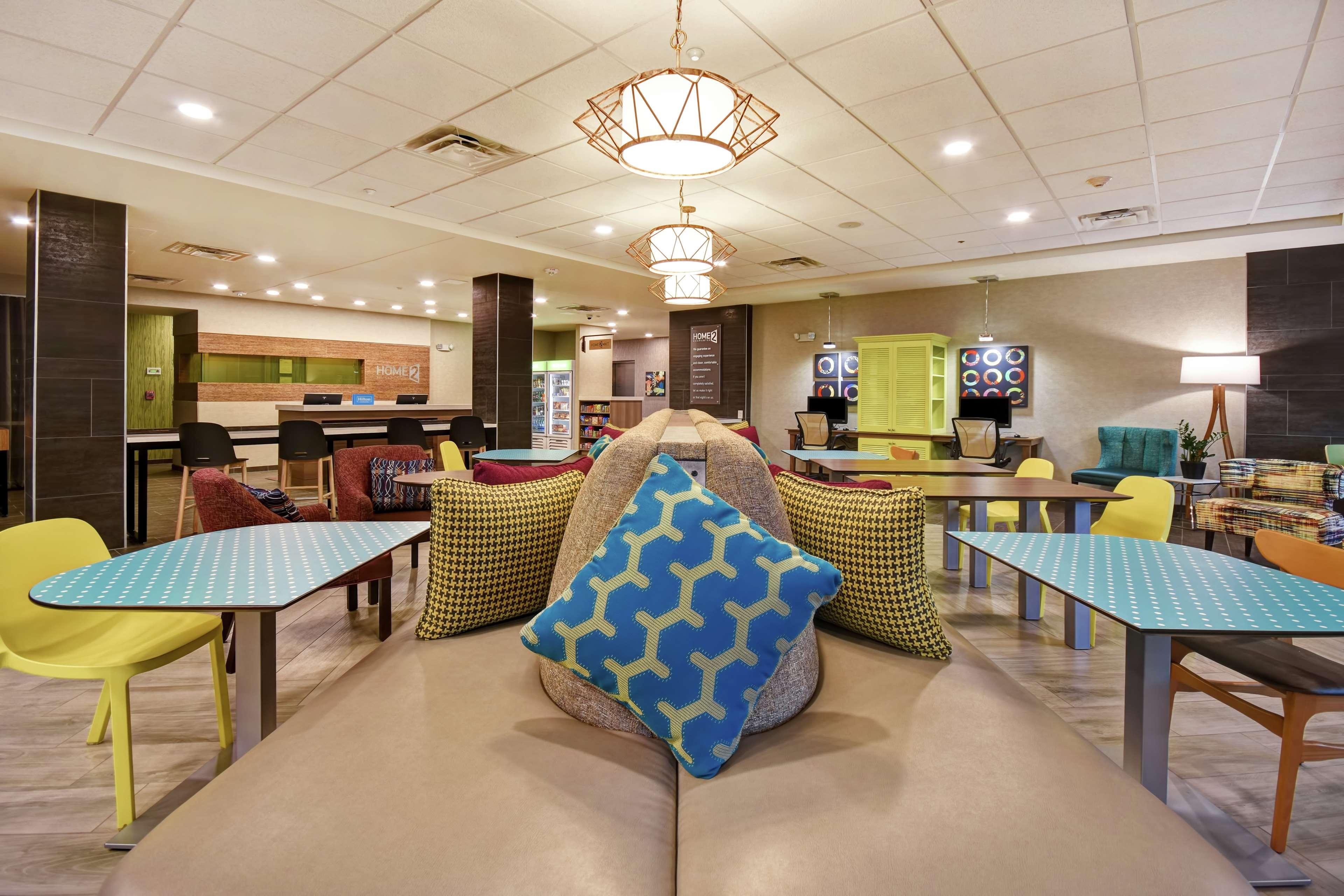 Vista Lobby Home2 Suites by Hilton Lagrange