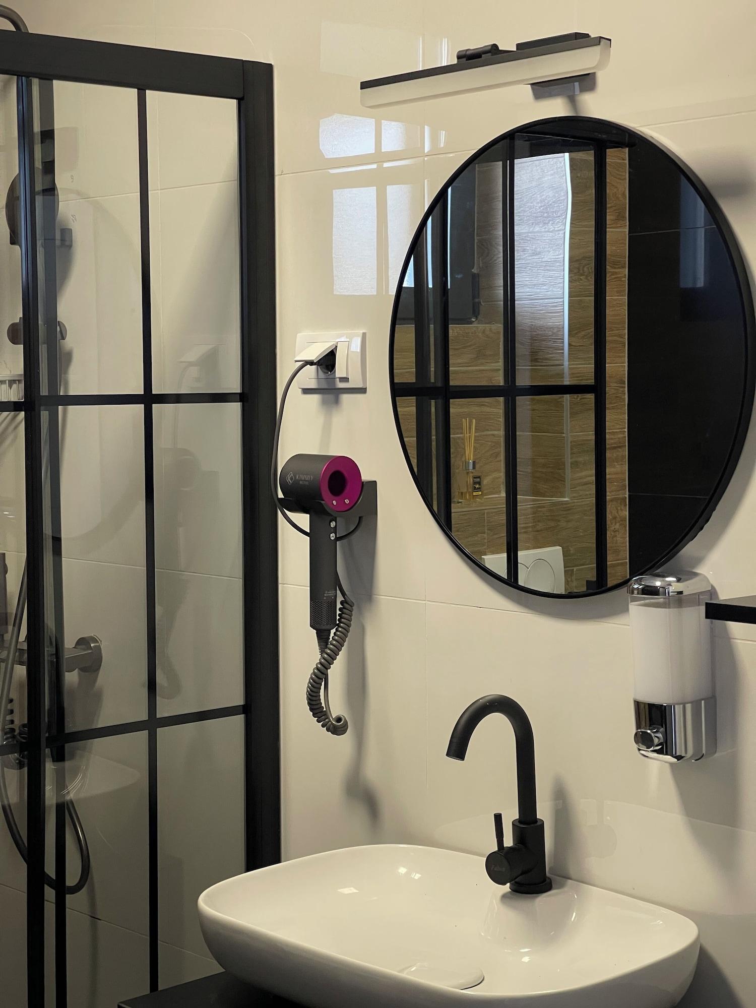 Equipamiento de Habitación KIMMIY HOTEL