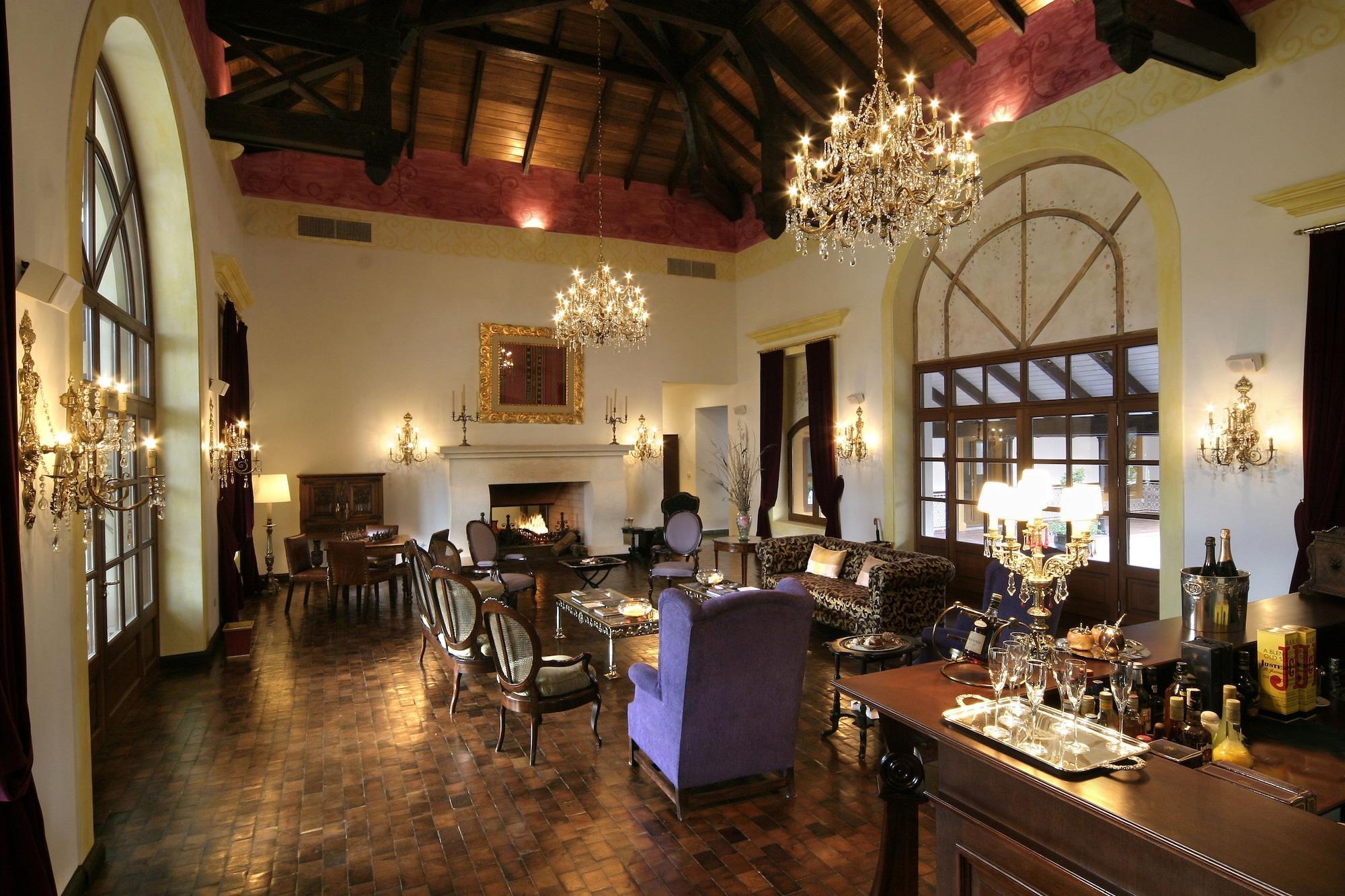 Bar/Salón Estancia El Colibri