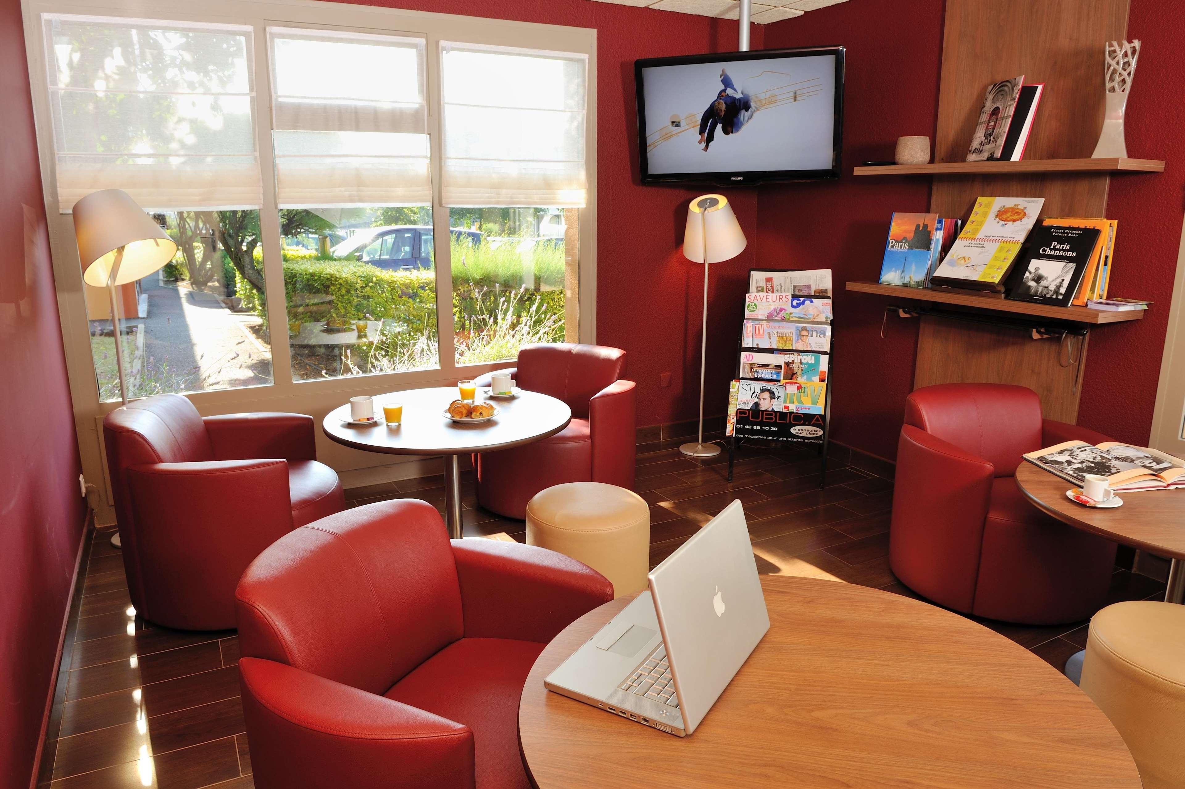 Vista Lobby ibis budget Clermont Ferrand Sud Aubière