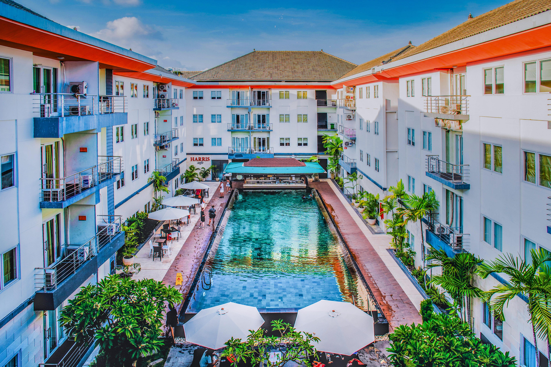 Vista Exterior HARRIS Hotel & Residence Riverview Kuta Bali