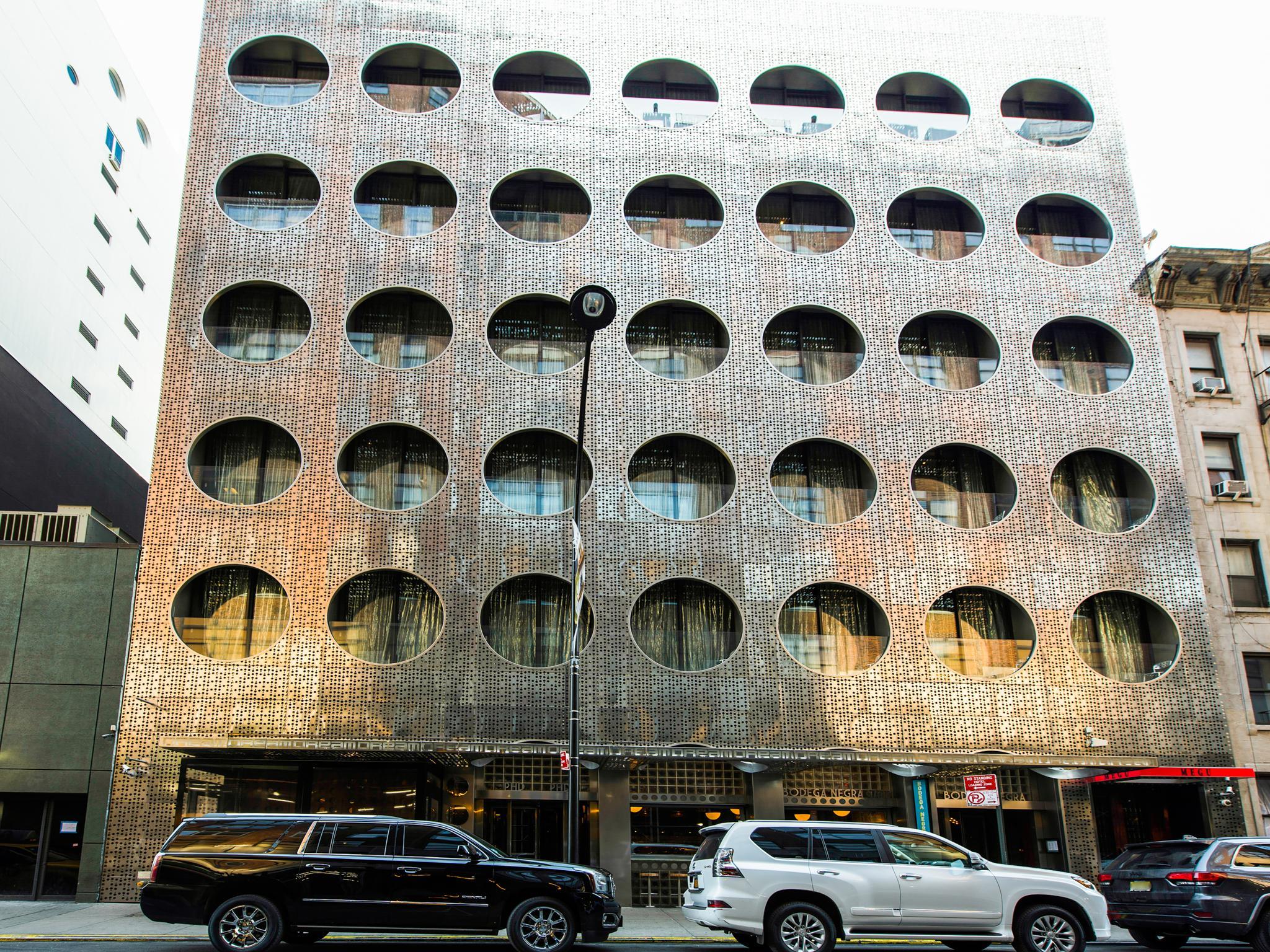 Vista Exterior Dream Downtown, by Hyatt