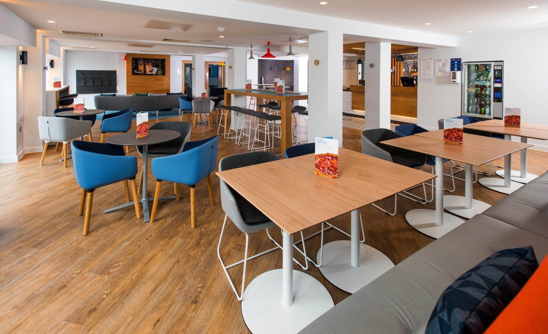 Restaurant Holiday Inn Express Cardiff Bay by IHG