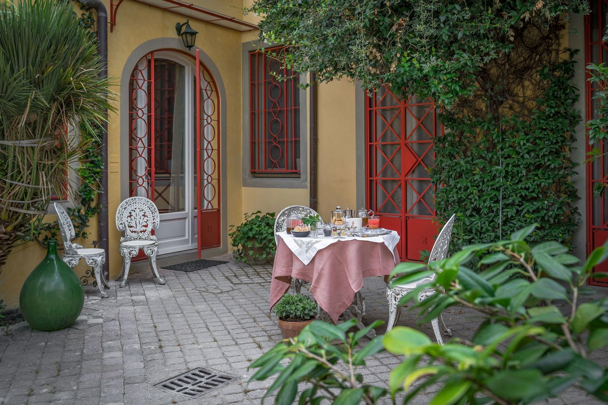 Vista Exterior Drom Florence Rooms & Apartments