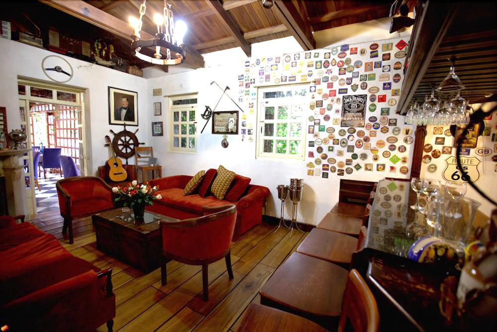 Bar/Salón Hacienda la Carriona