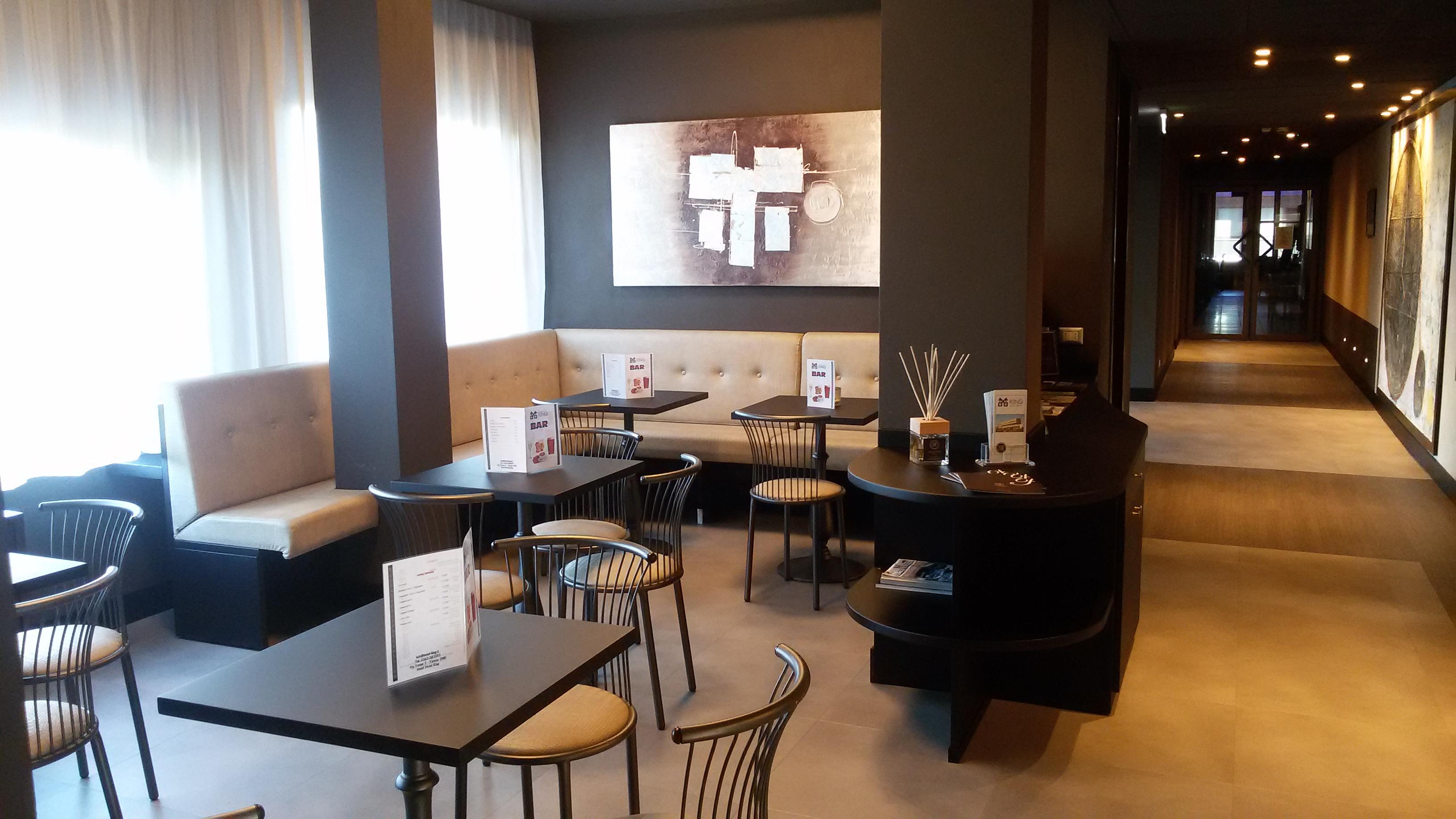 Bar/Salón Smart Hotel King