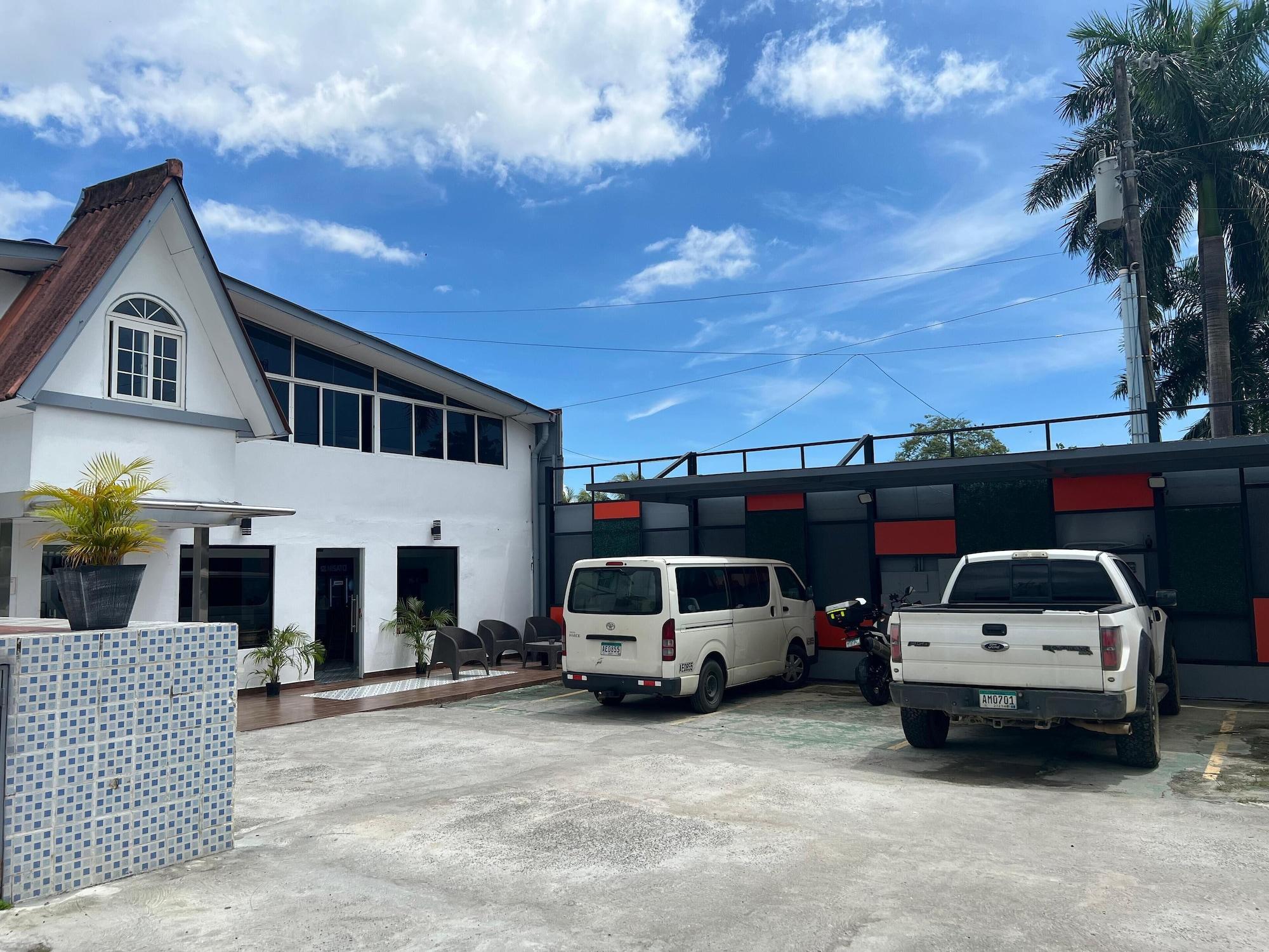 Varios Express Inn Panama International Airport Hostel