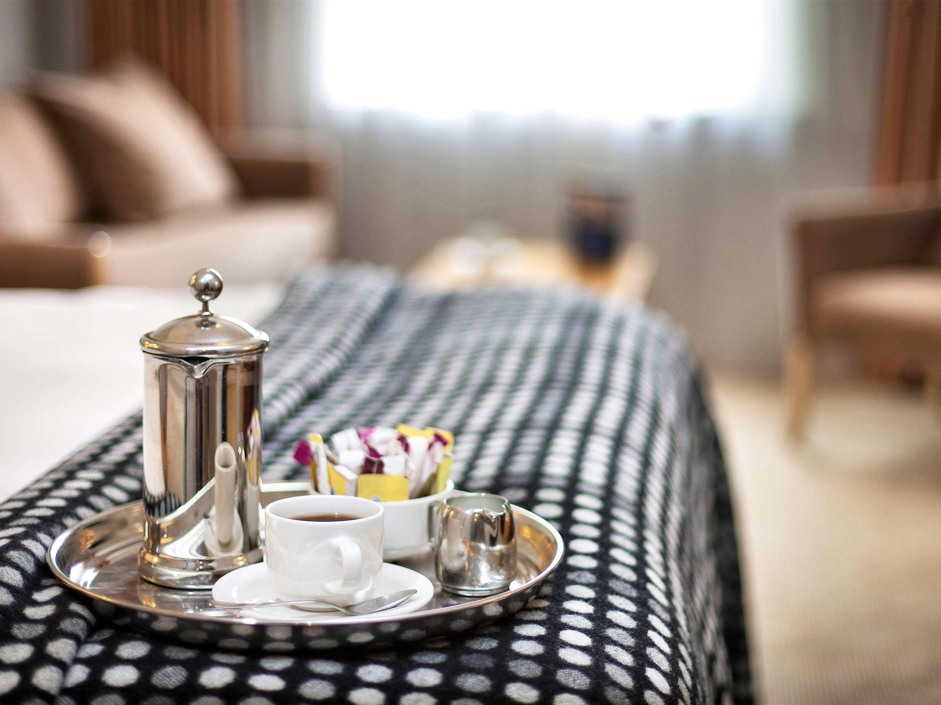 Centro de Negocios Sunday London Staines-upon-Thames Heathrow T5