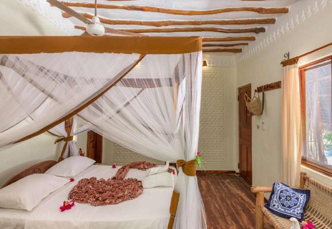 Varios Hakuna Majiwe Beach Lodge