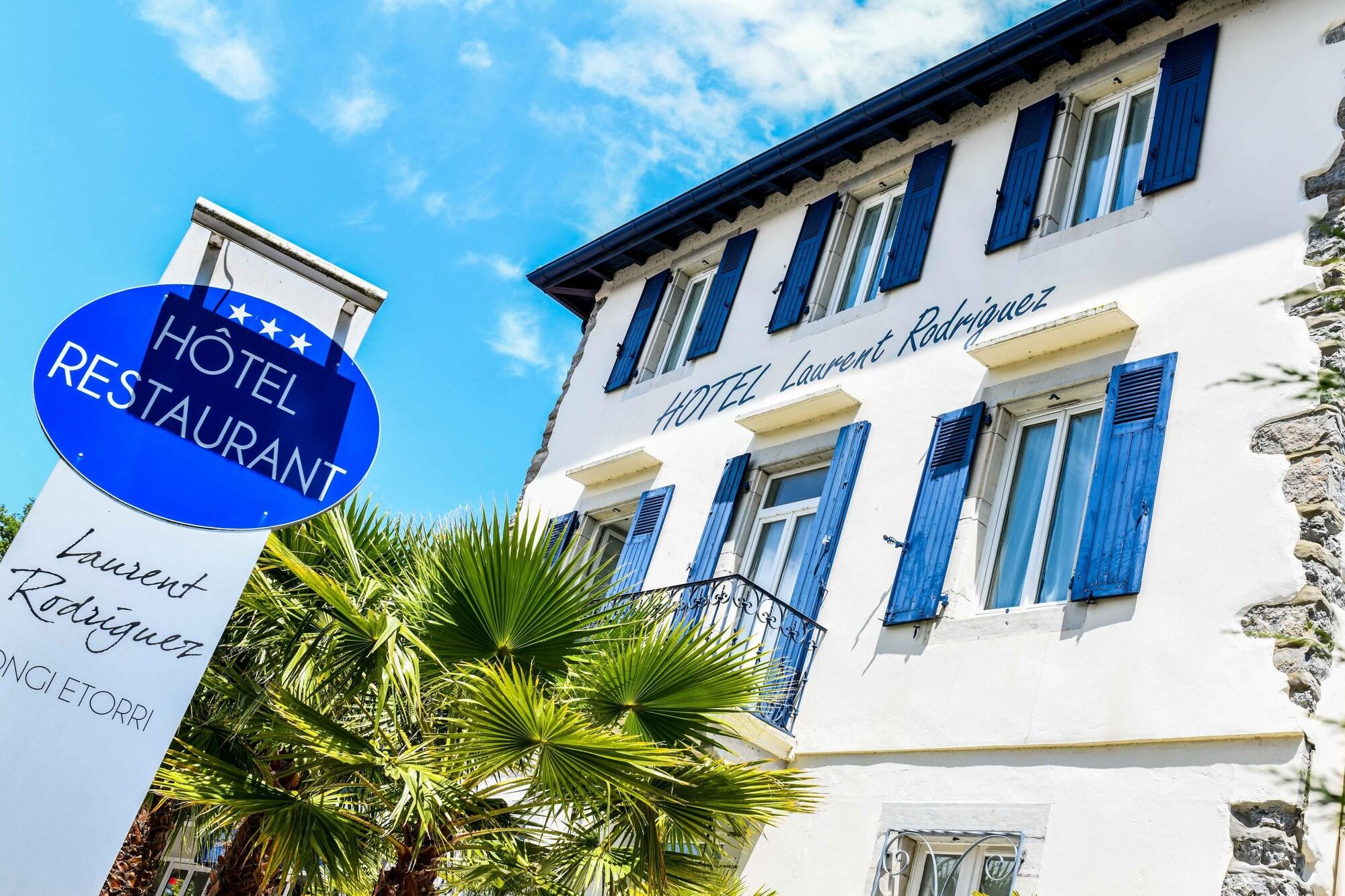 Varios Logis Hôtel & Restaurant La Villa Bleue