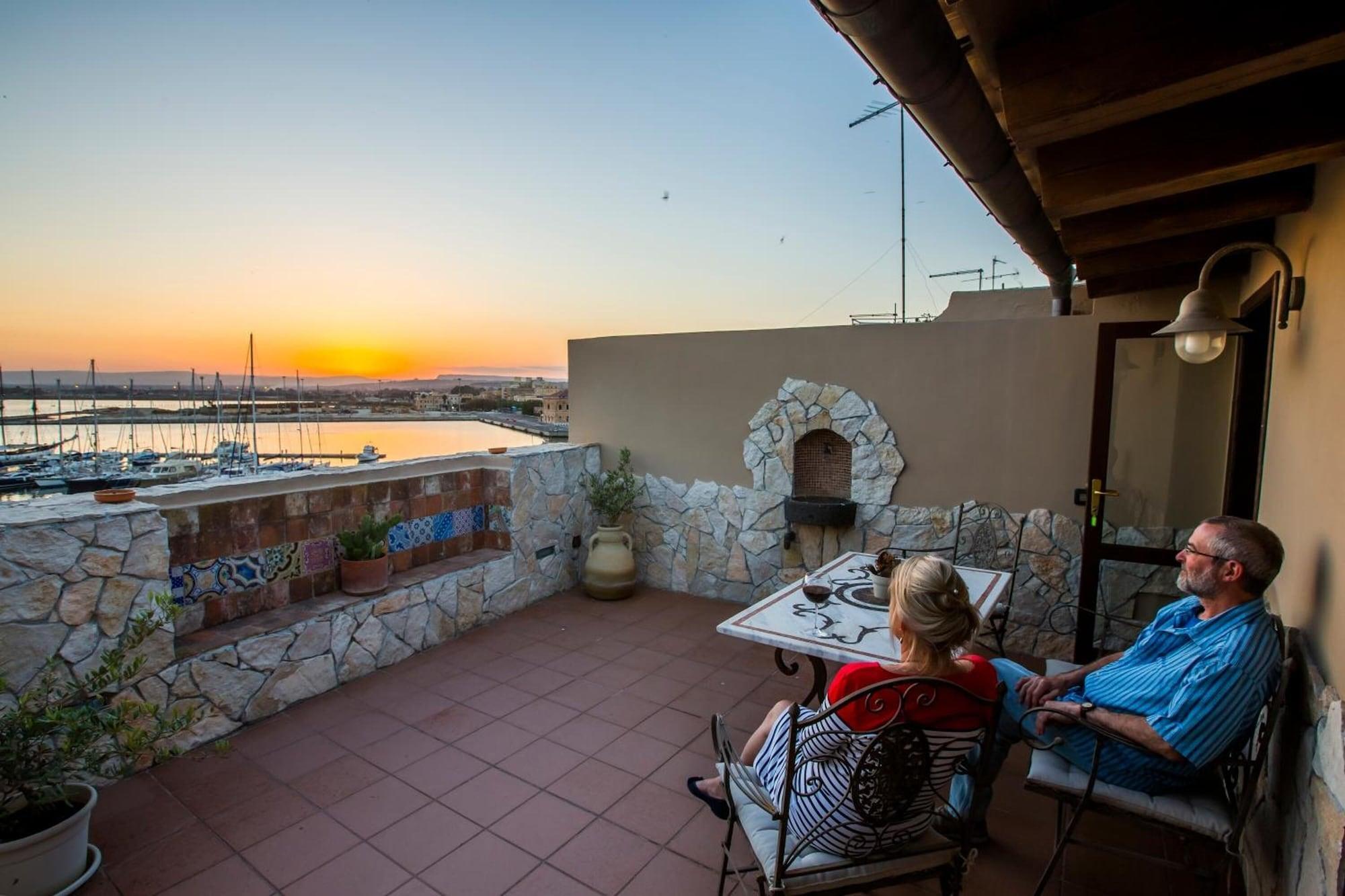 Varios Palazzo Giunta - Porta Marina Ortigia
