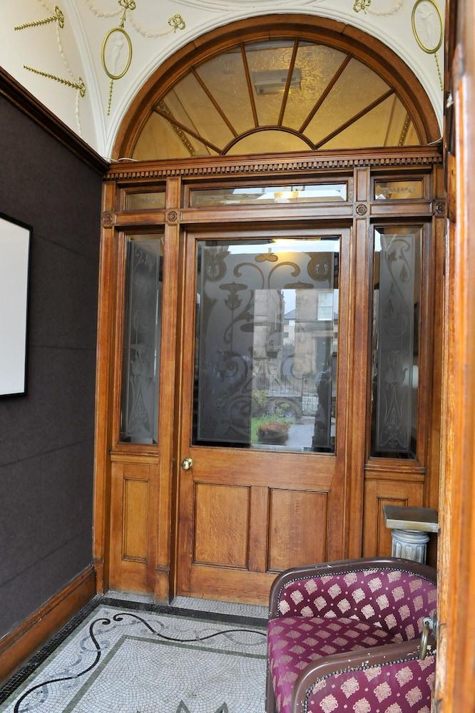 Vista Exterior Thrums Hotel