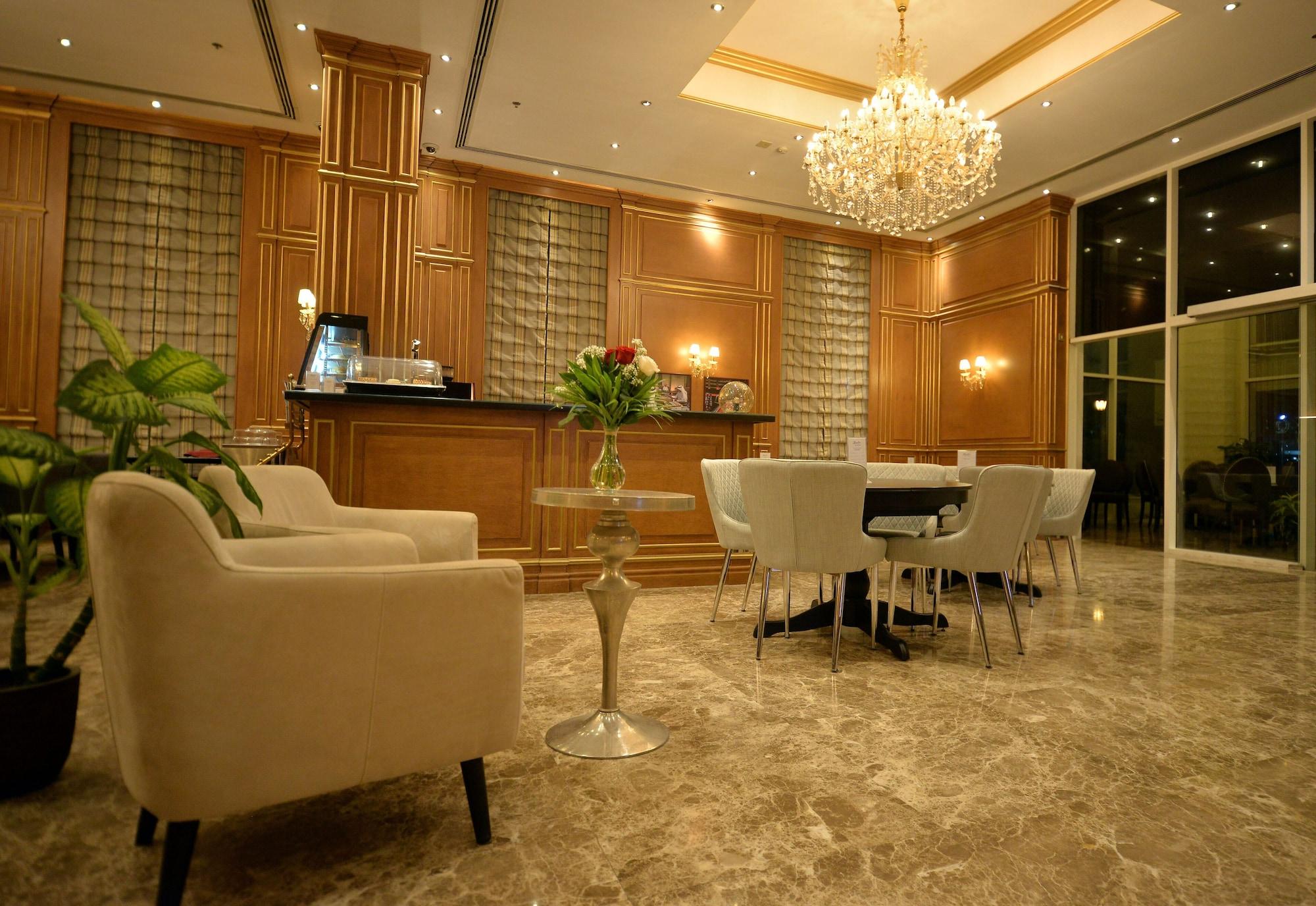 Vista Lobby Strato Hotel by Warwick