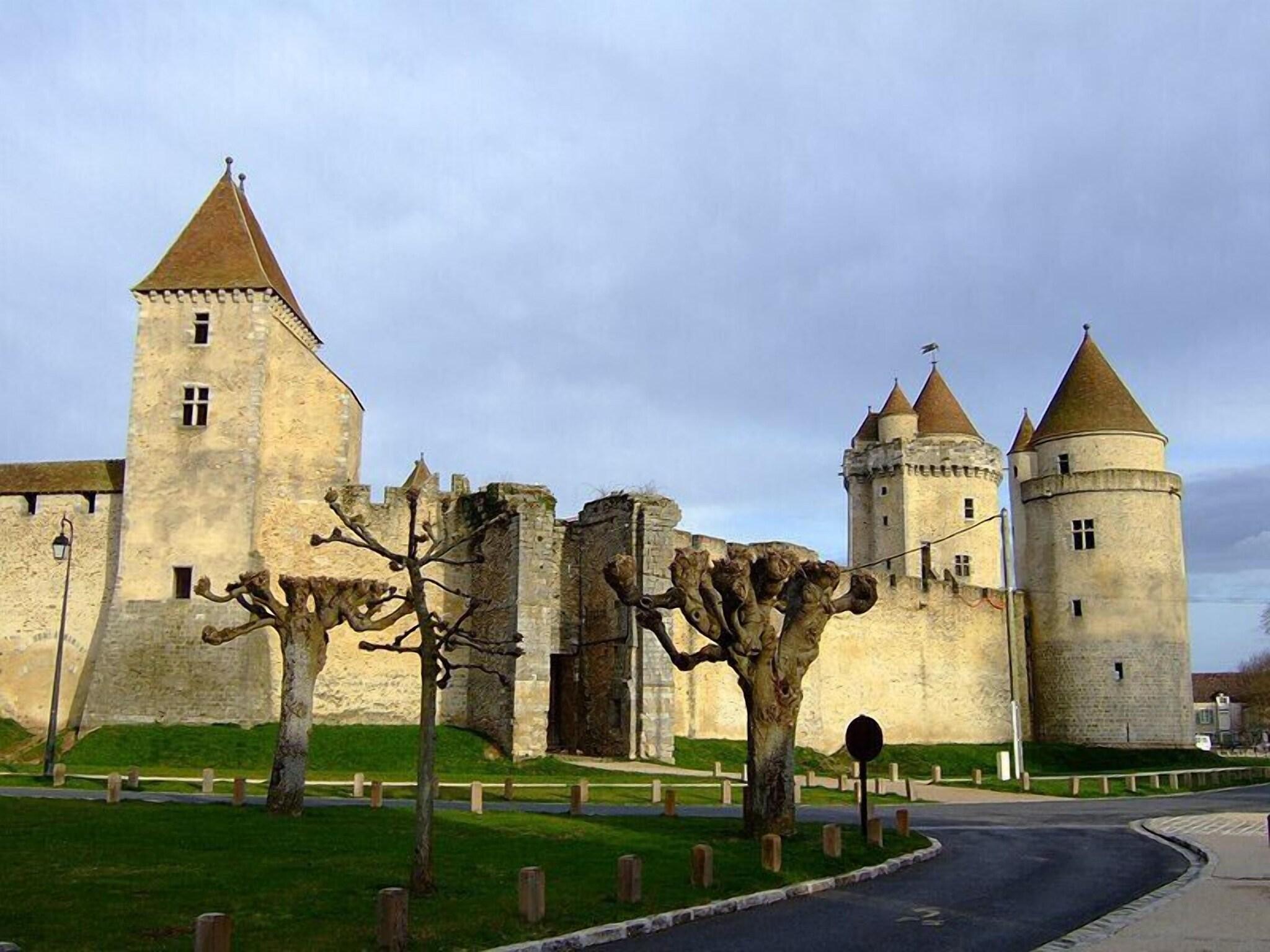 Vista Exterior Ra Sidence Cha Teau Du Ma E