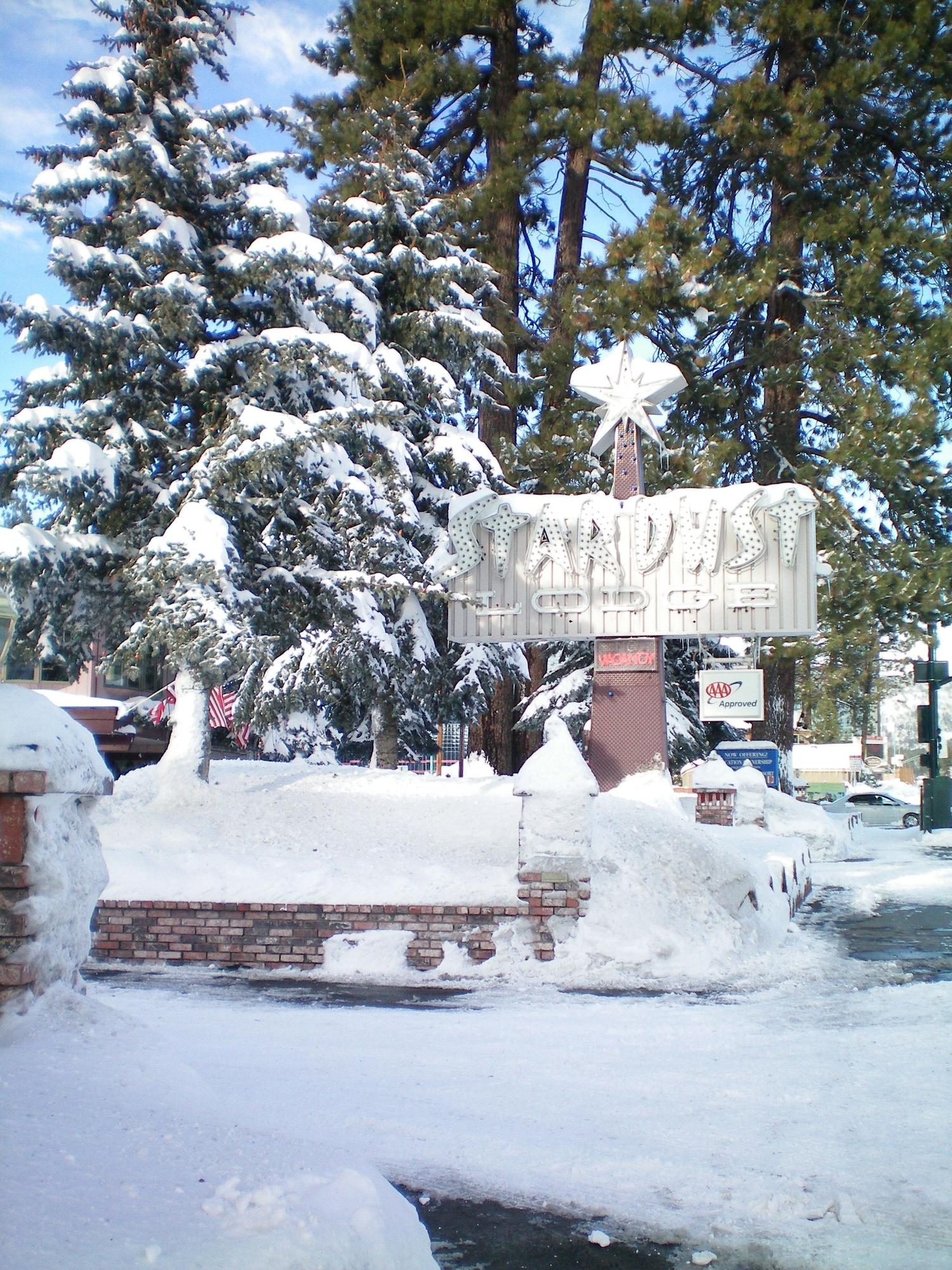 Vista Exterior Stardust Lodge
