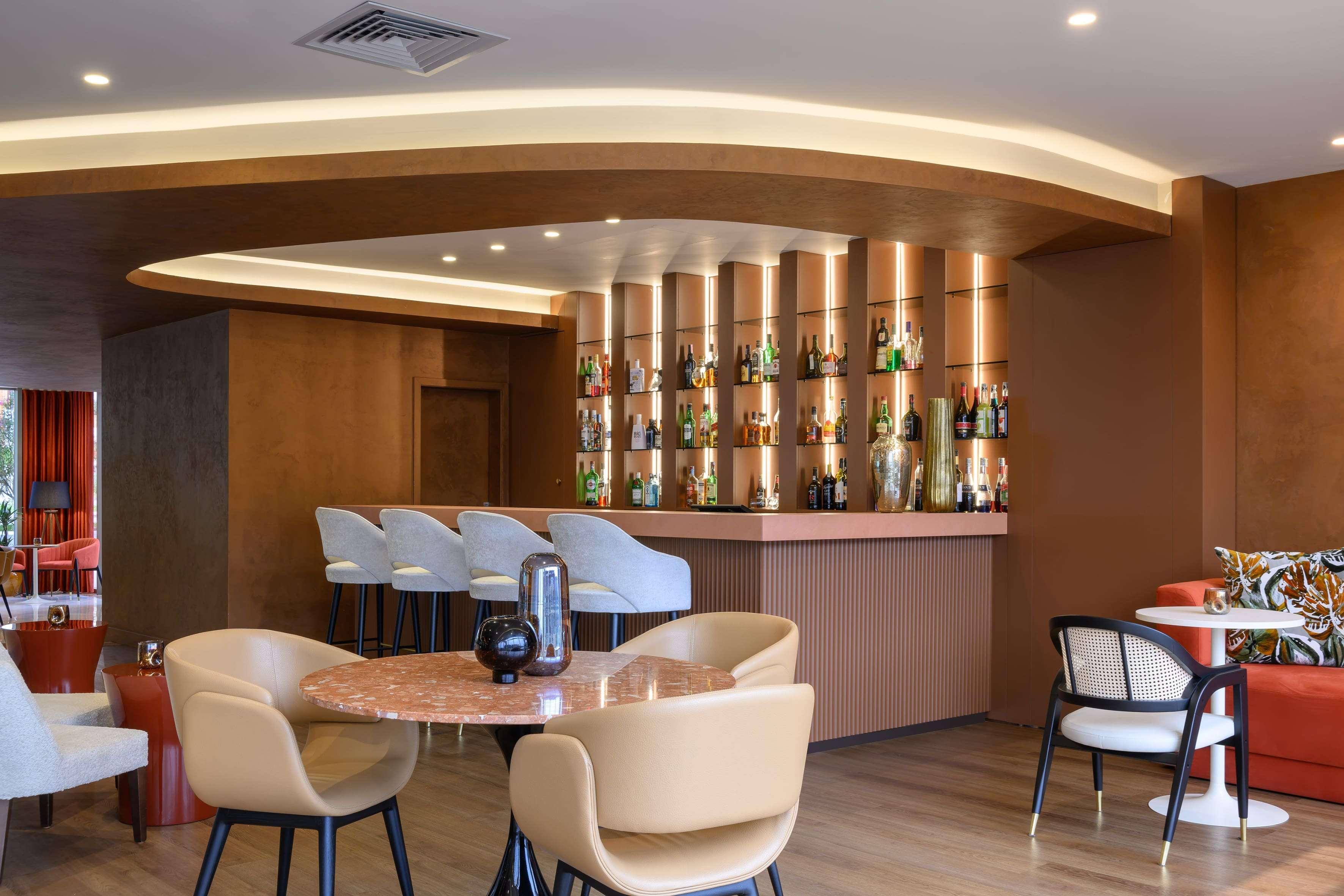 Bar/Salón Hotel Coimbra Aeminium, Affiliated by Meliá