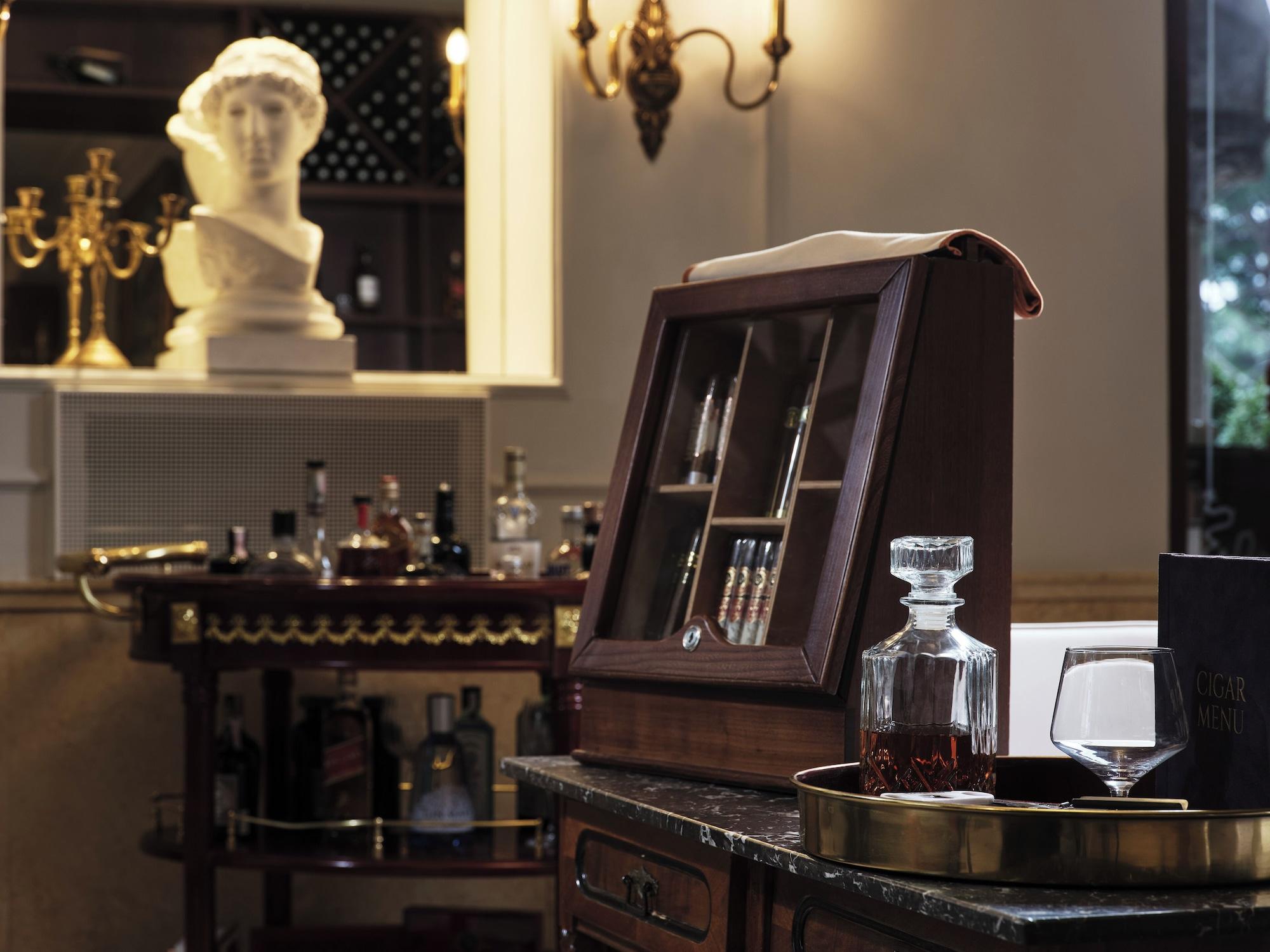 Bar/Salón Amadria Park Hotel Sveti Jakov