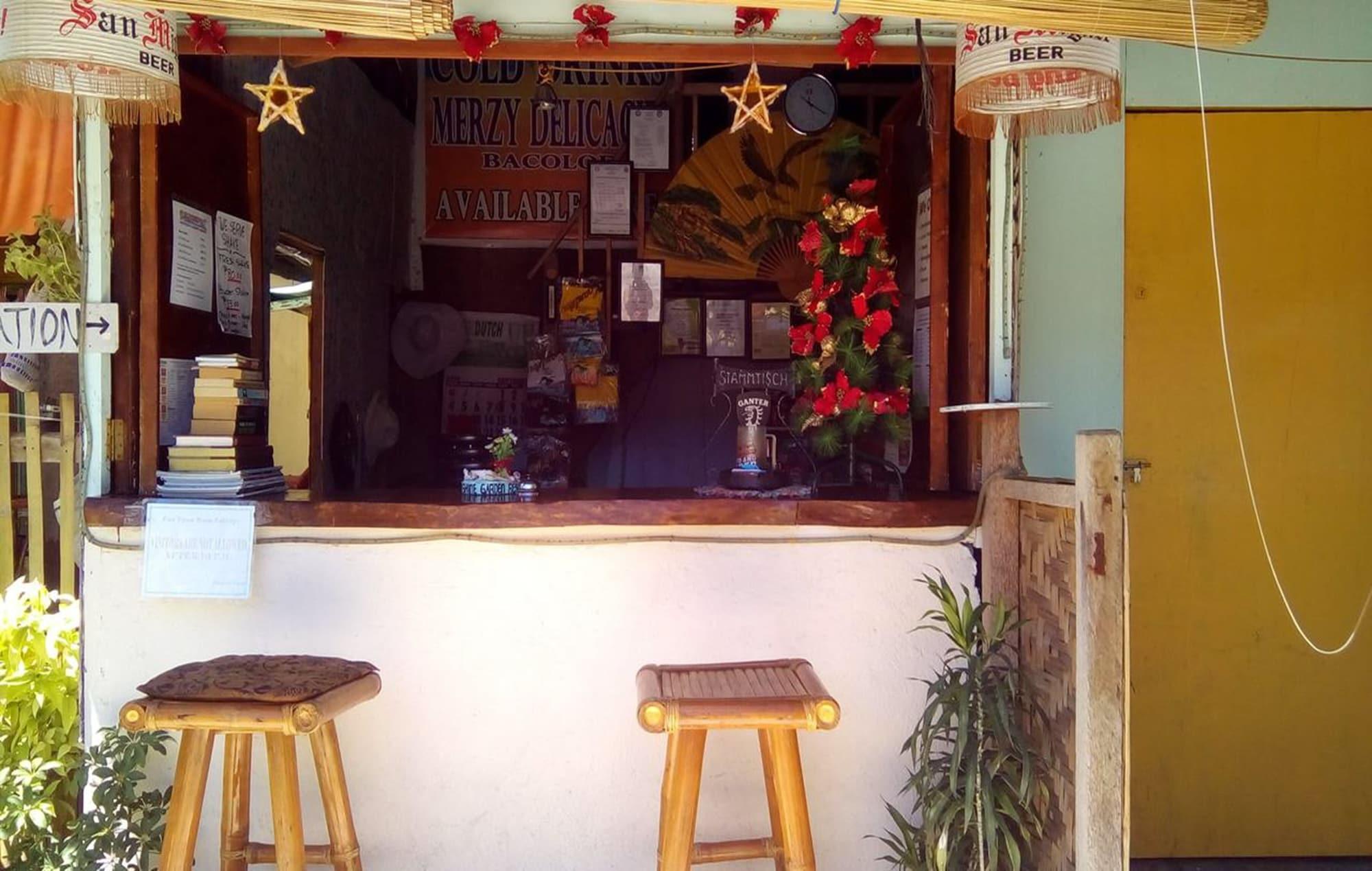 Vista Lobby Sunshine Paradise Inn