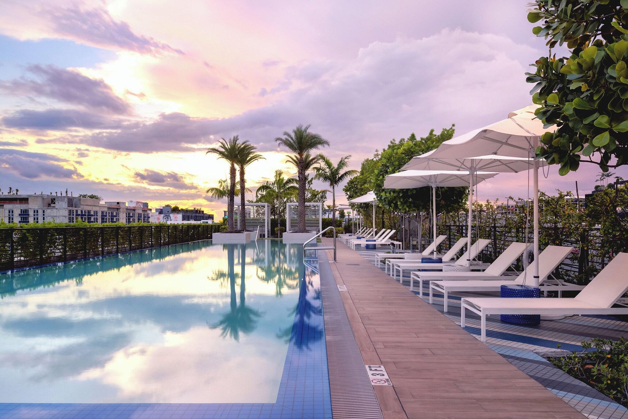Vista Piscina Sentral Wynwood