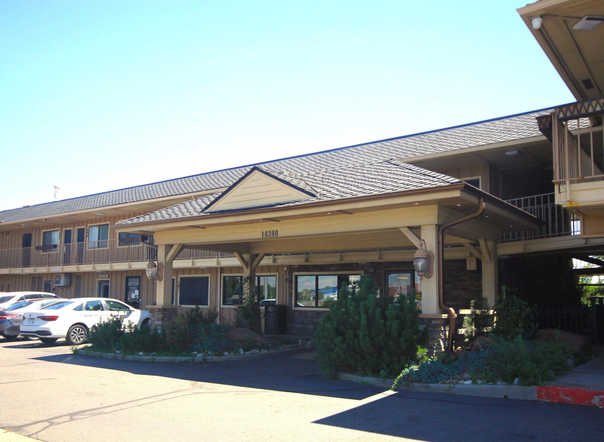 Vista Exterior Apple Inn and Suites
