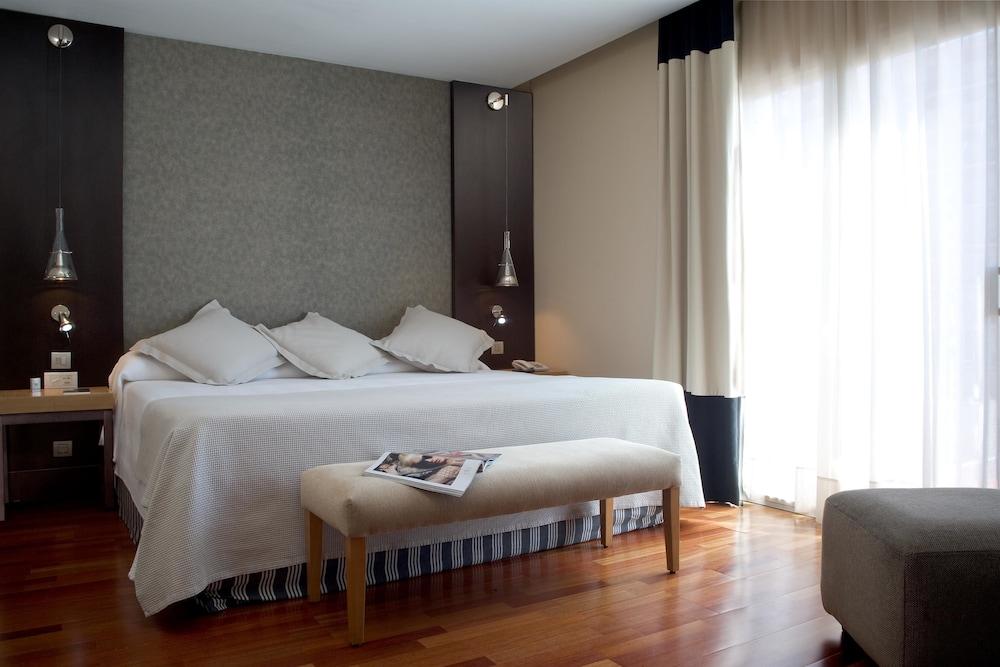 Hotel NH Barcelona Stadium