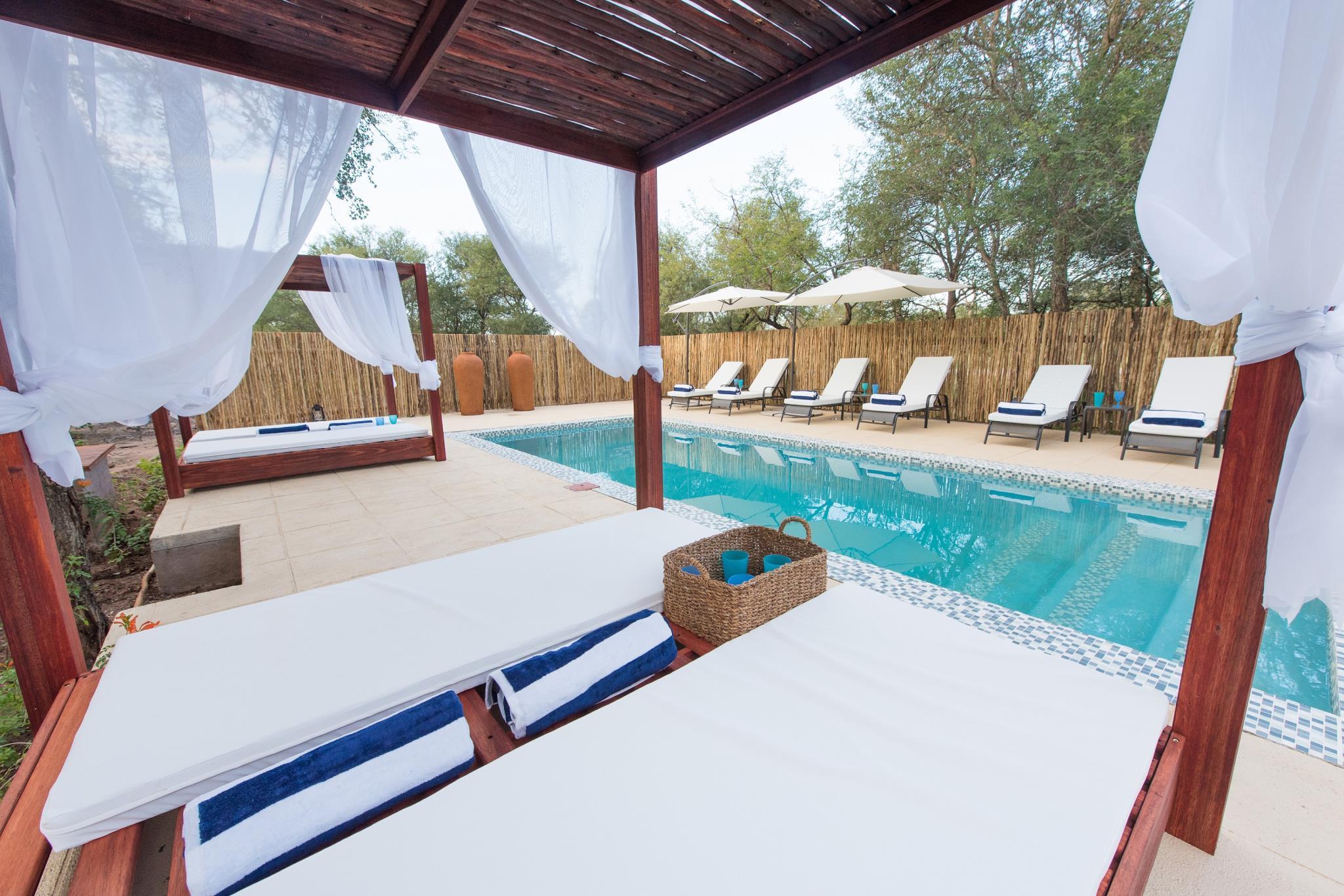 Playa Bushbaby River Lodge