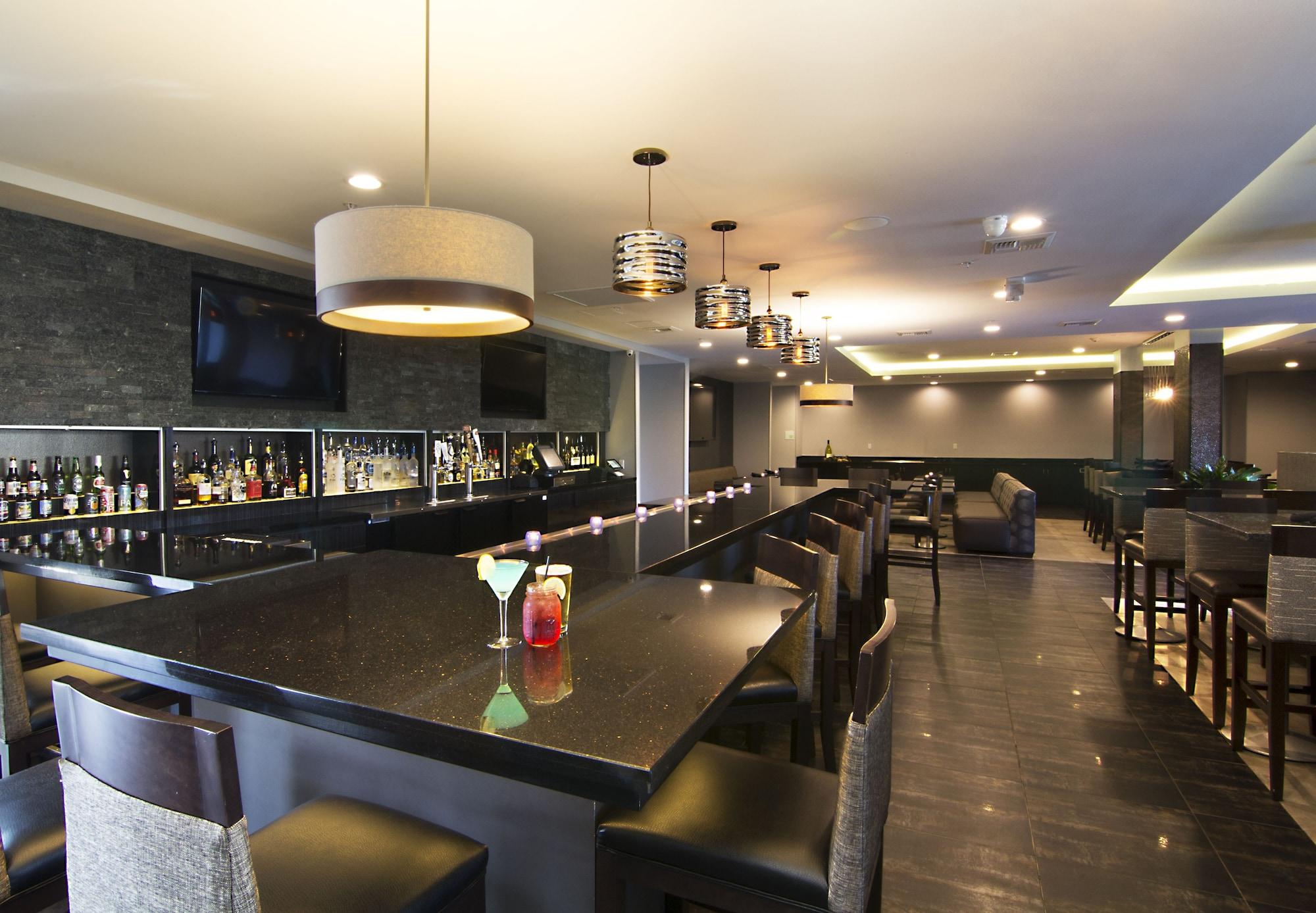 Bar/Salón Holiday Inn Carlsbad by IHG