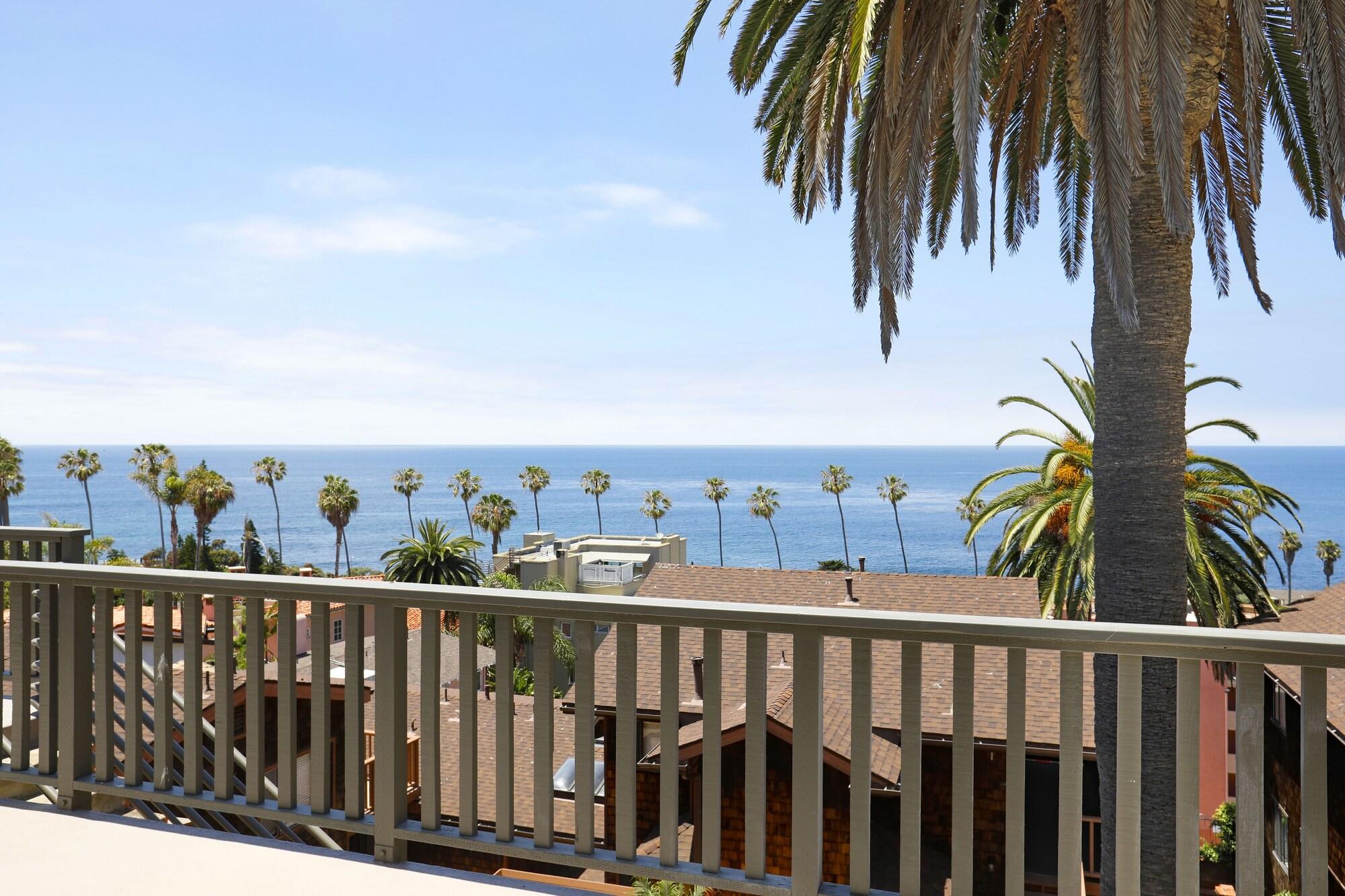Playa La Jolla Cove Suites