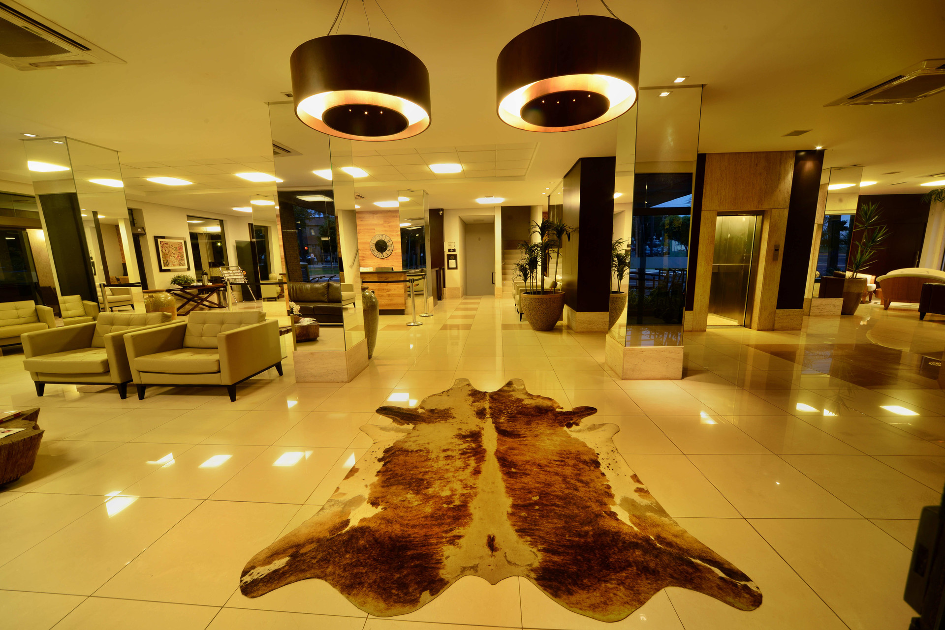Vista Lobby Indaiá Park Hotel