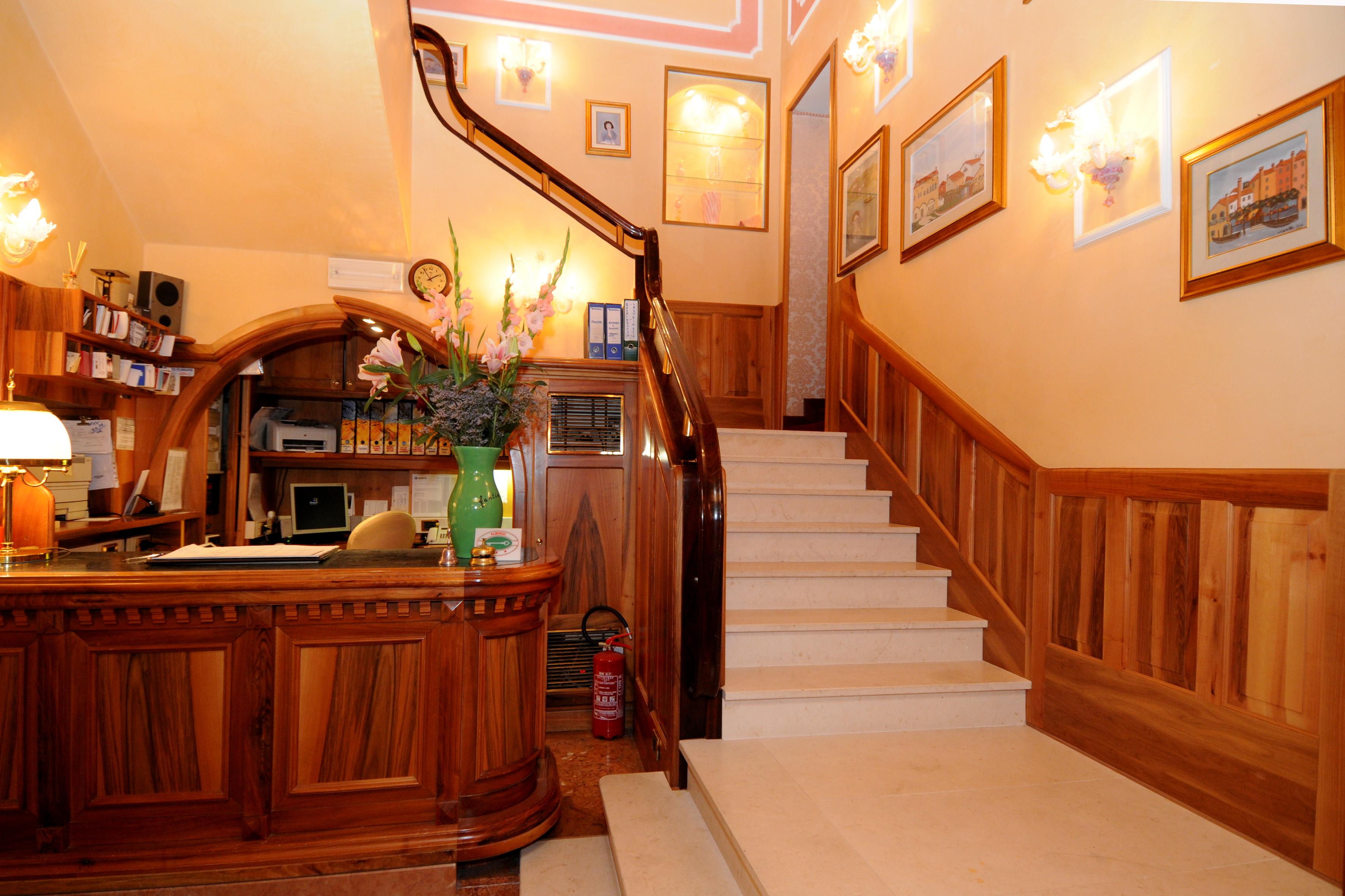 Vista Lobby Hotel Castello