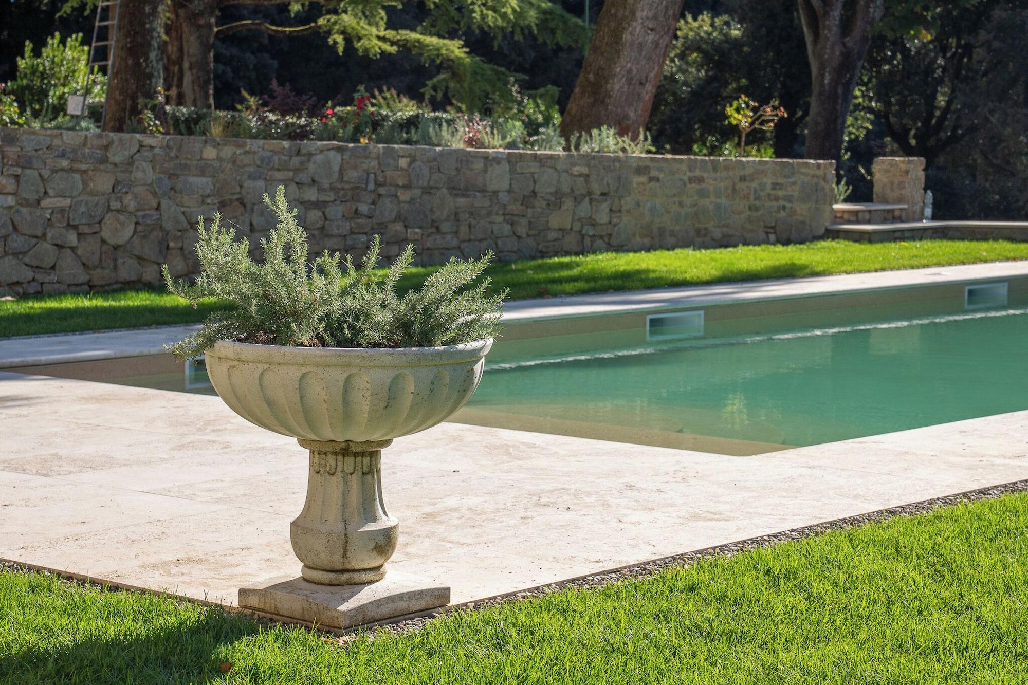 Vista Piscina Hotel Villa L'Avvenire