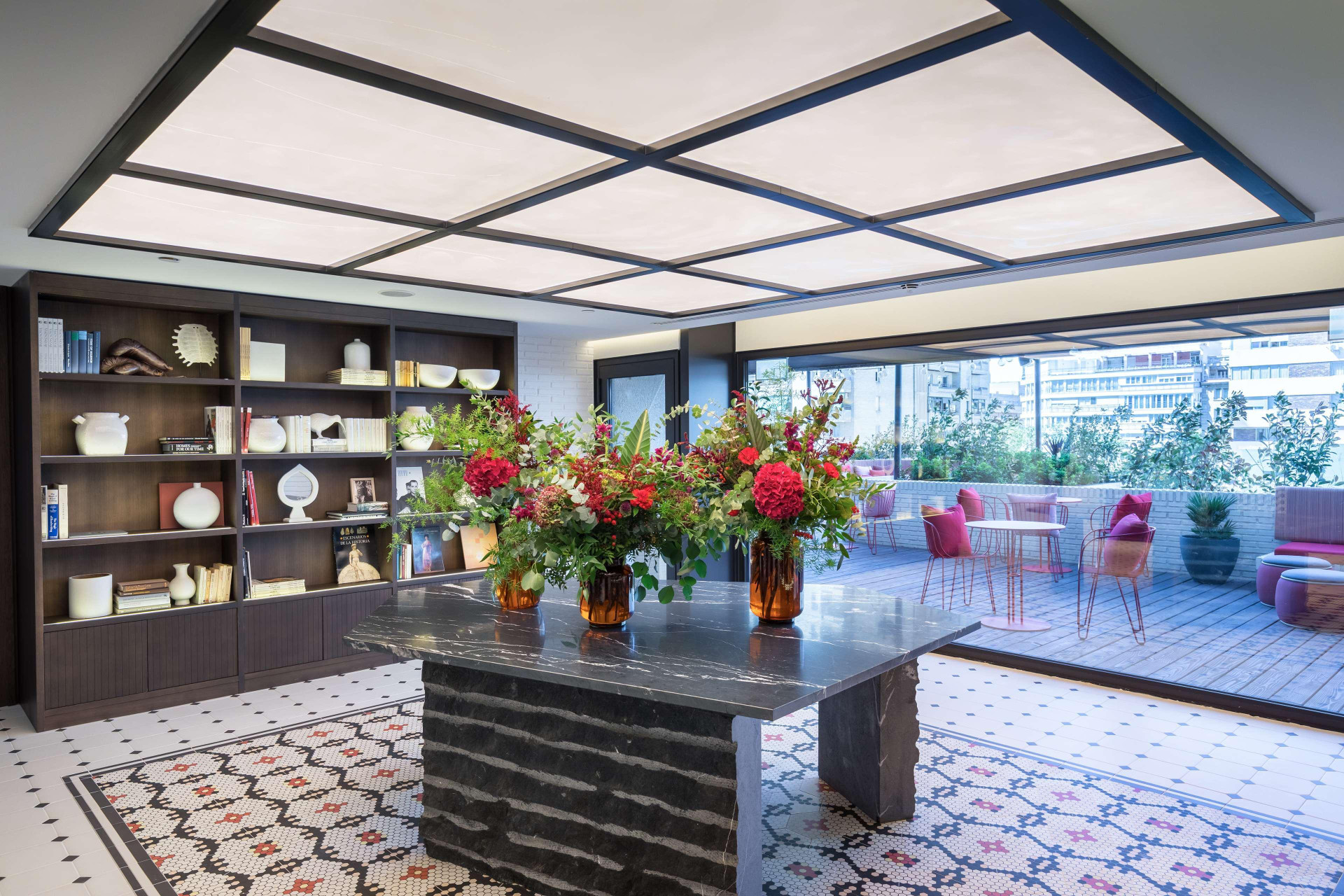 Vista Lobby Canopy by Hilton Madrid Castellana