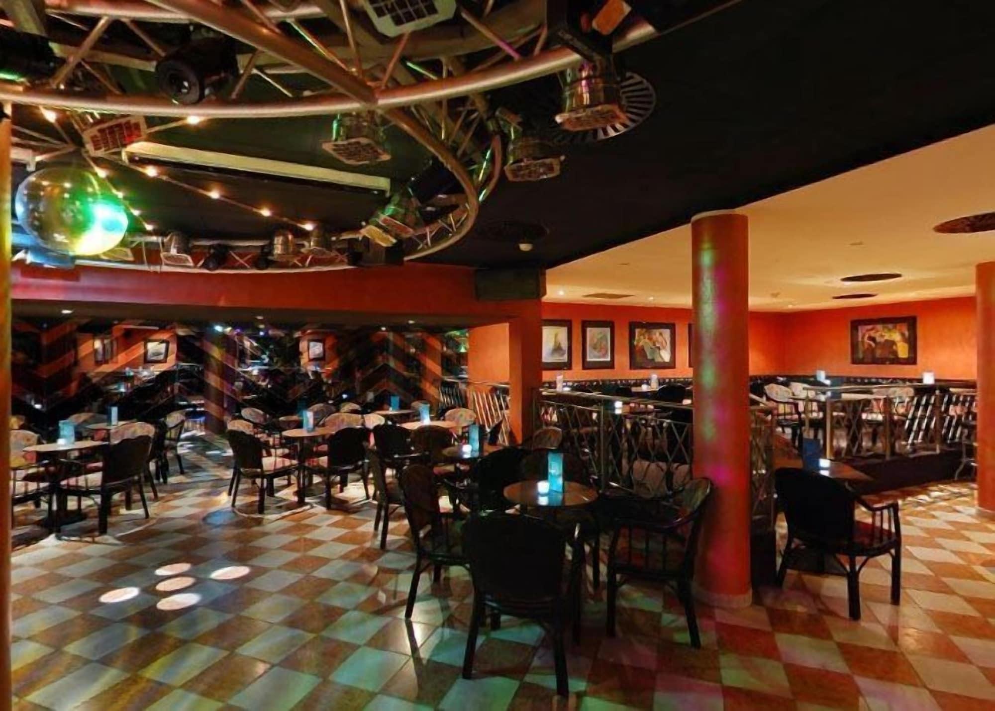 Bar/Salón Harzer Kultur- & Kongresshotel Wernigerode
