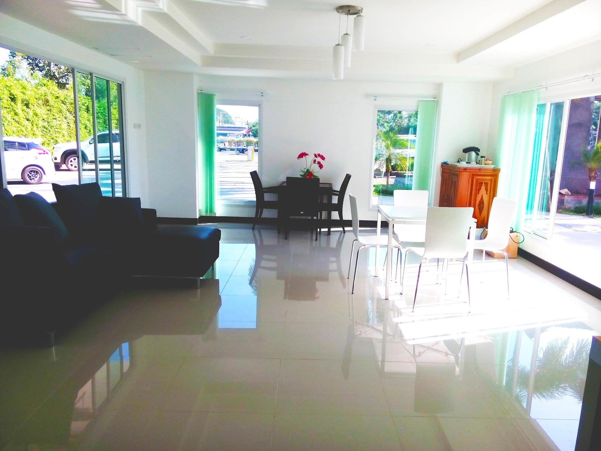 Vista Lobby Tada Condo Tel