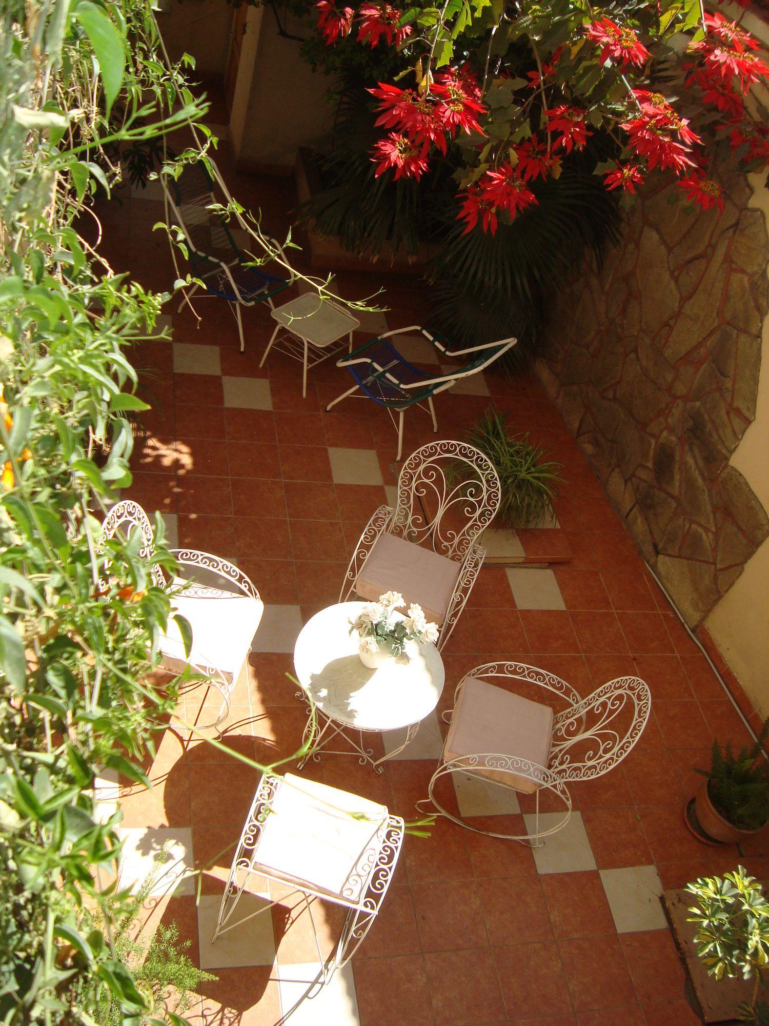 Comodidades del Alojamiento Hostal Versalles