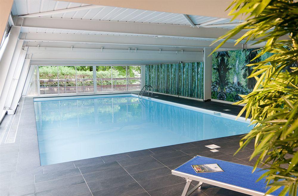 Vista Piscina Hôtel Club mmv Le Monte Bianco