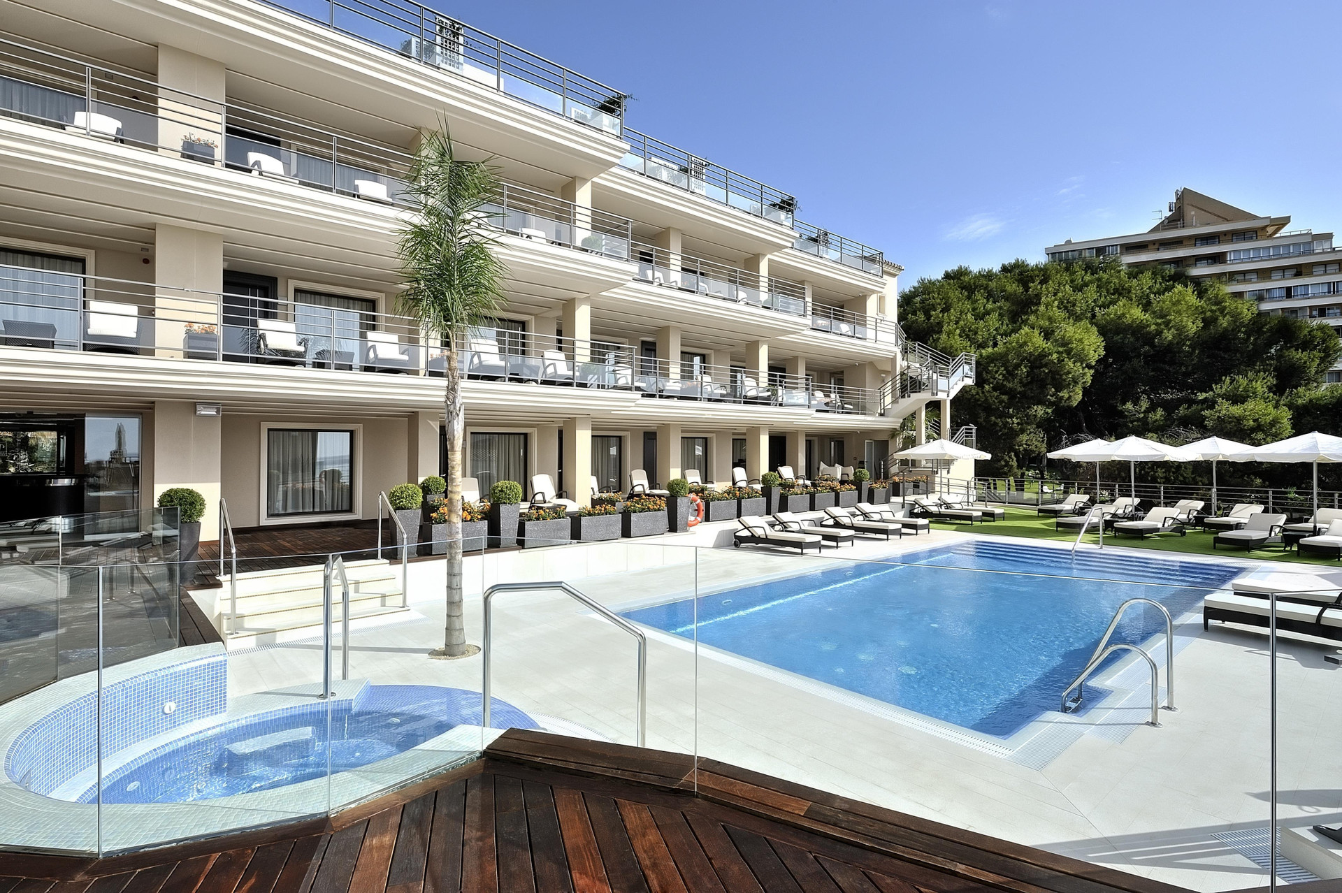Vista Piscina Hotel Vincci Selección Aleysa