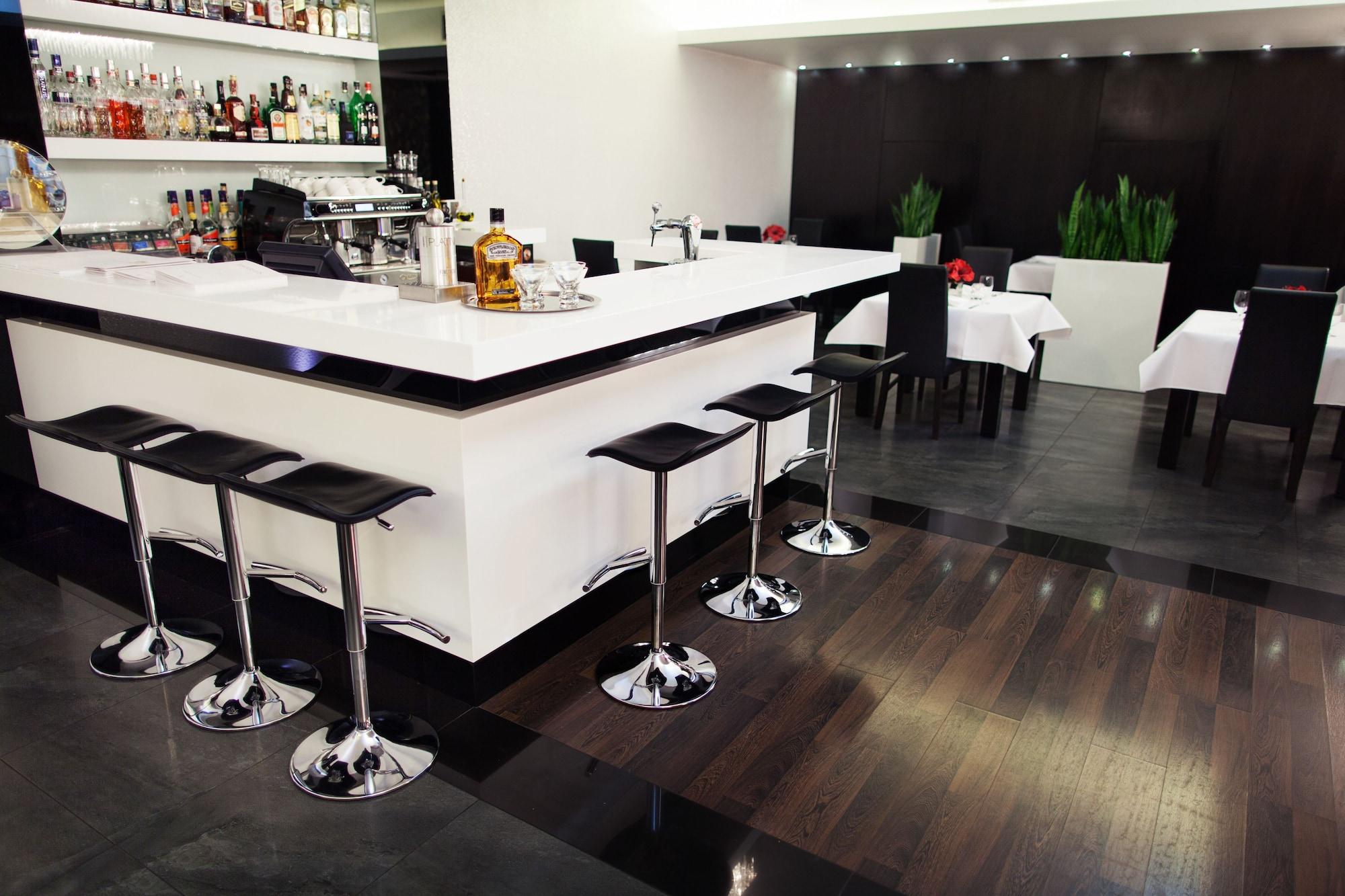 Bar/Salón Queen Boutique Hotel