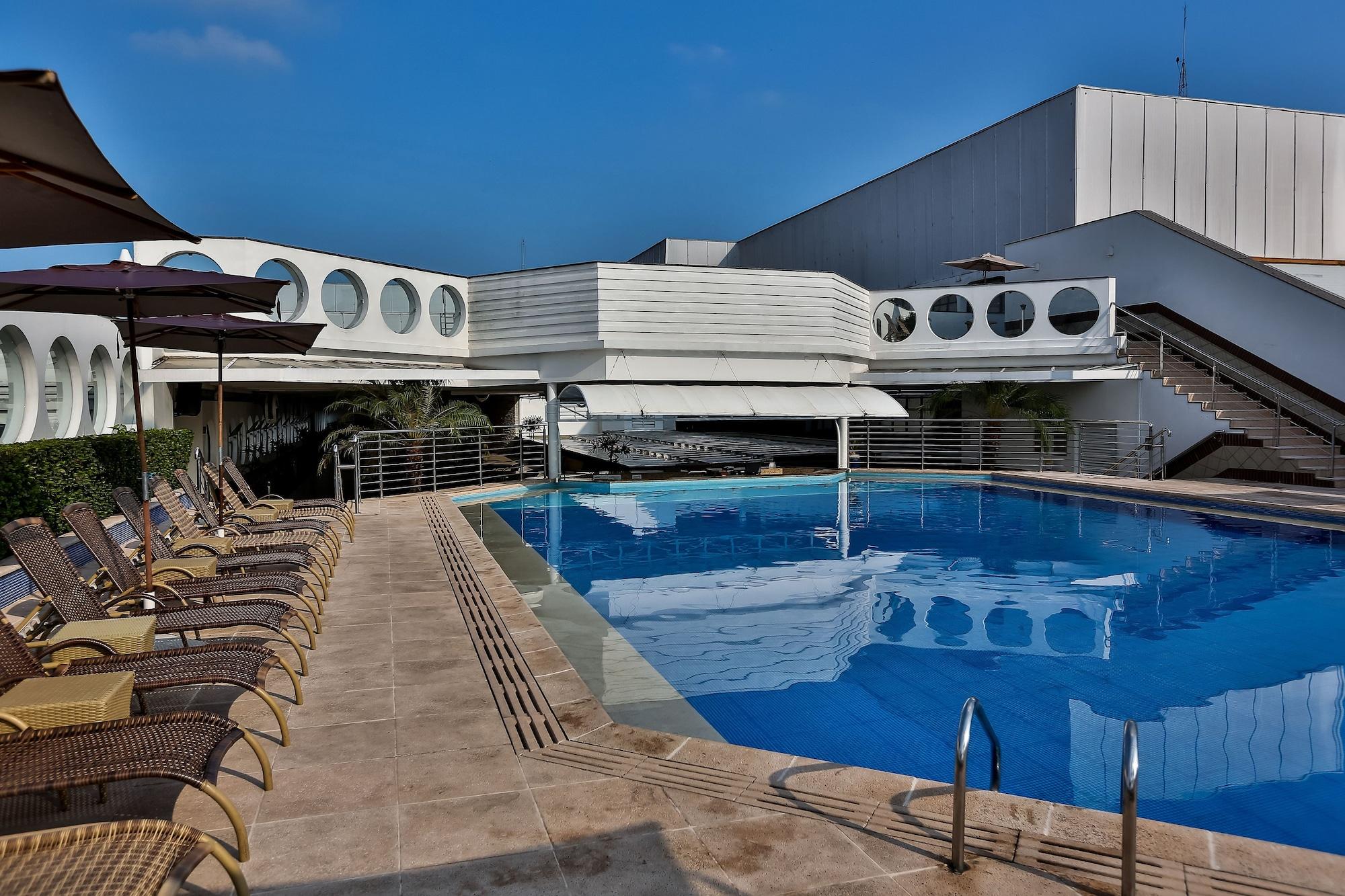 Vista Piscina Bourbon Convention Hotel Santos