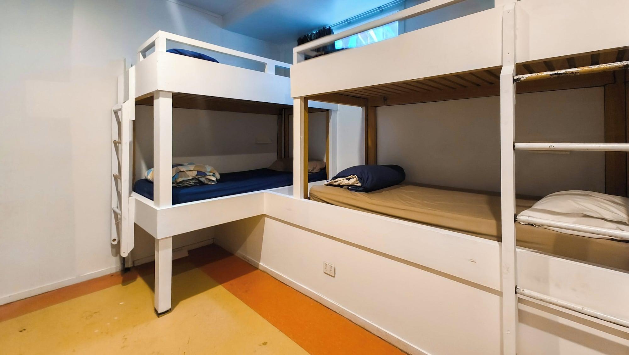 Habitación Metro Adventurer Backpackers