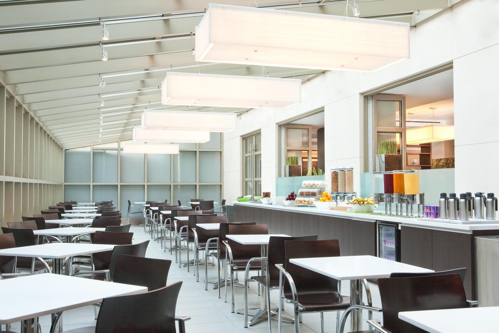 Bar/Salón Element New York Times Square West